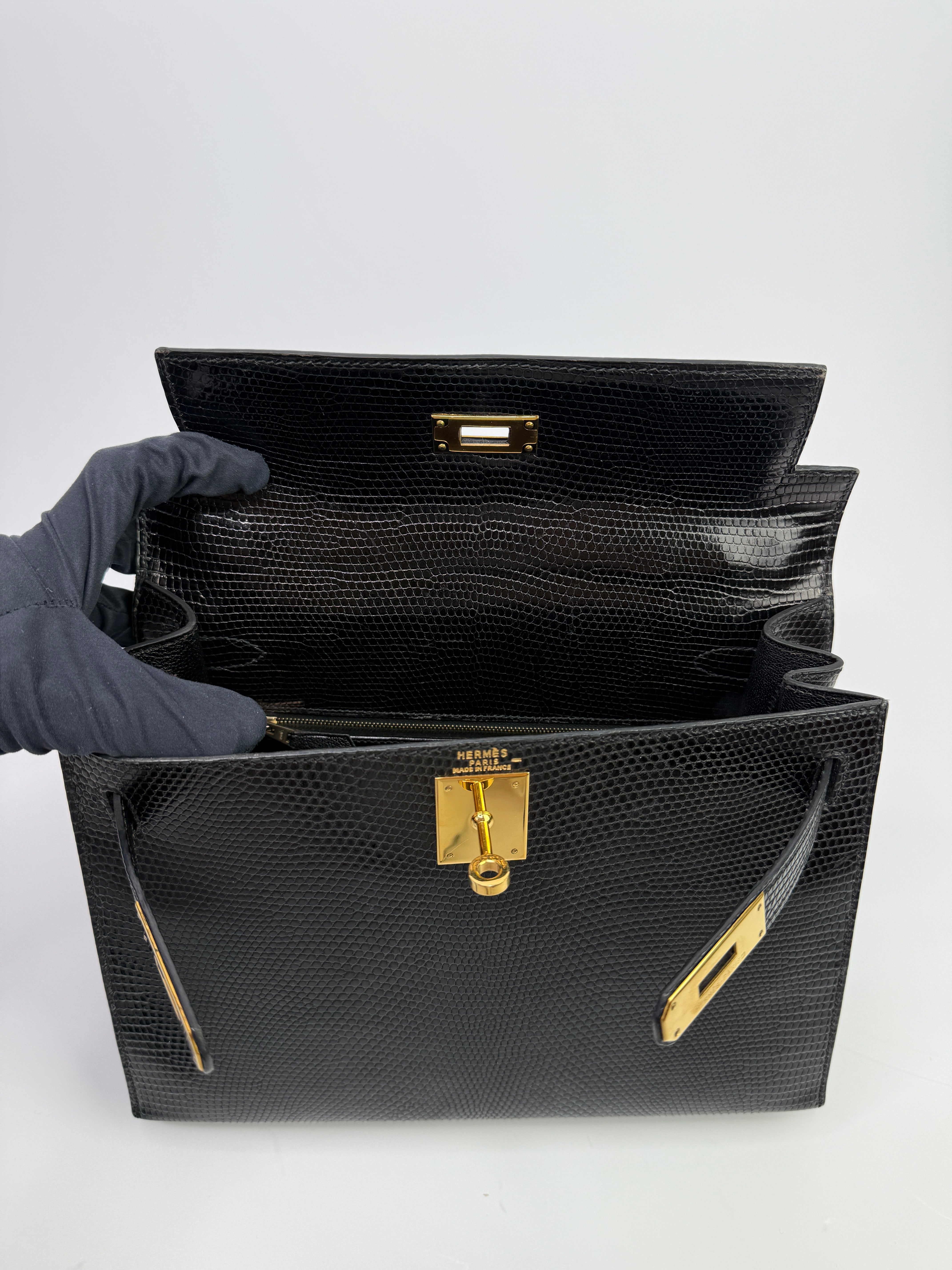 Hermès Vintage Kelly 28 In Black Lizard Leather With GHW
