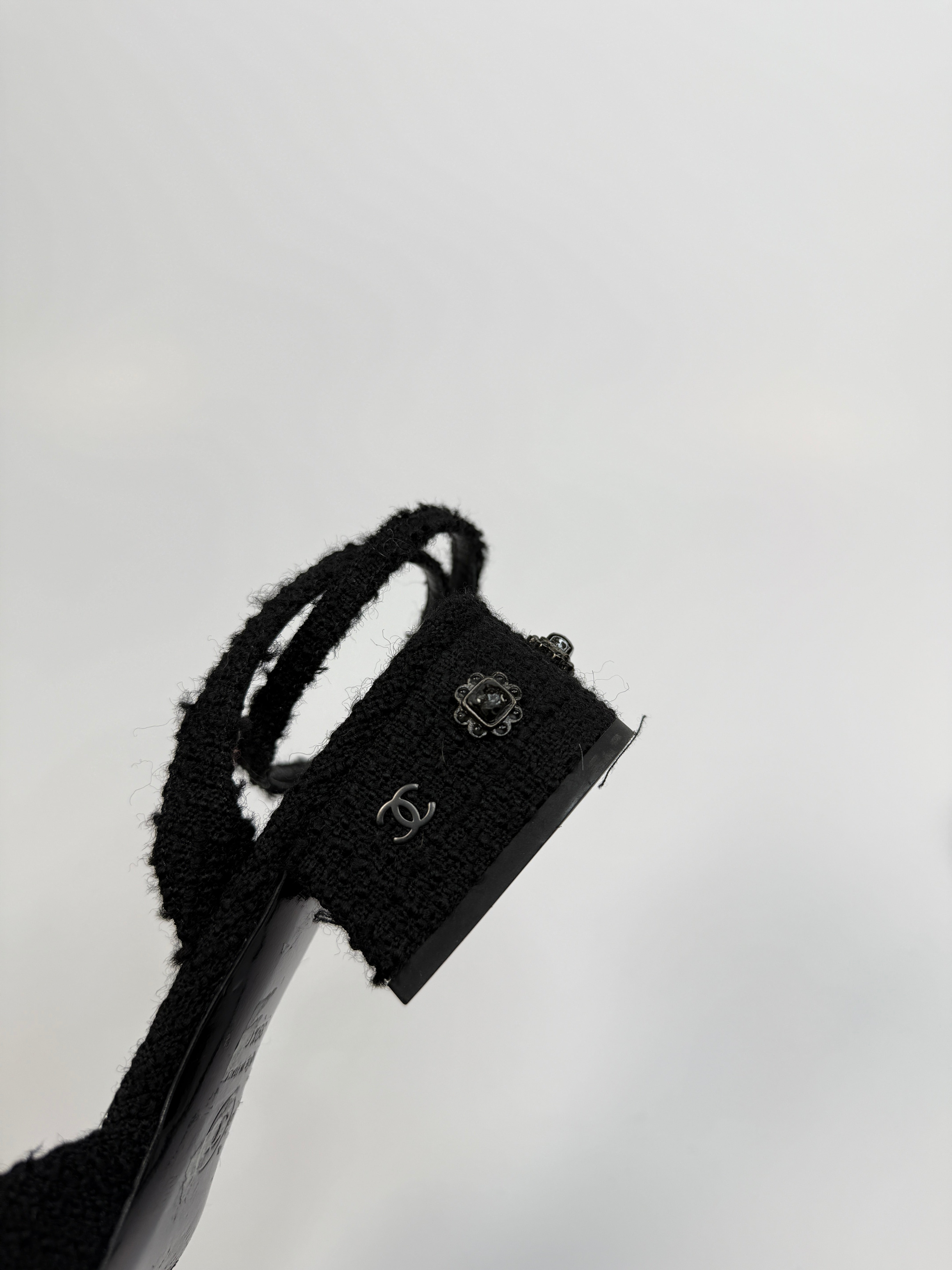 Chanel Tweed Slingback Pumps (Size 39.5/UK 6.5)