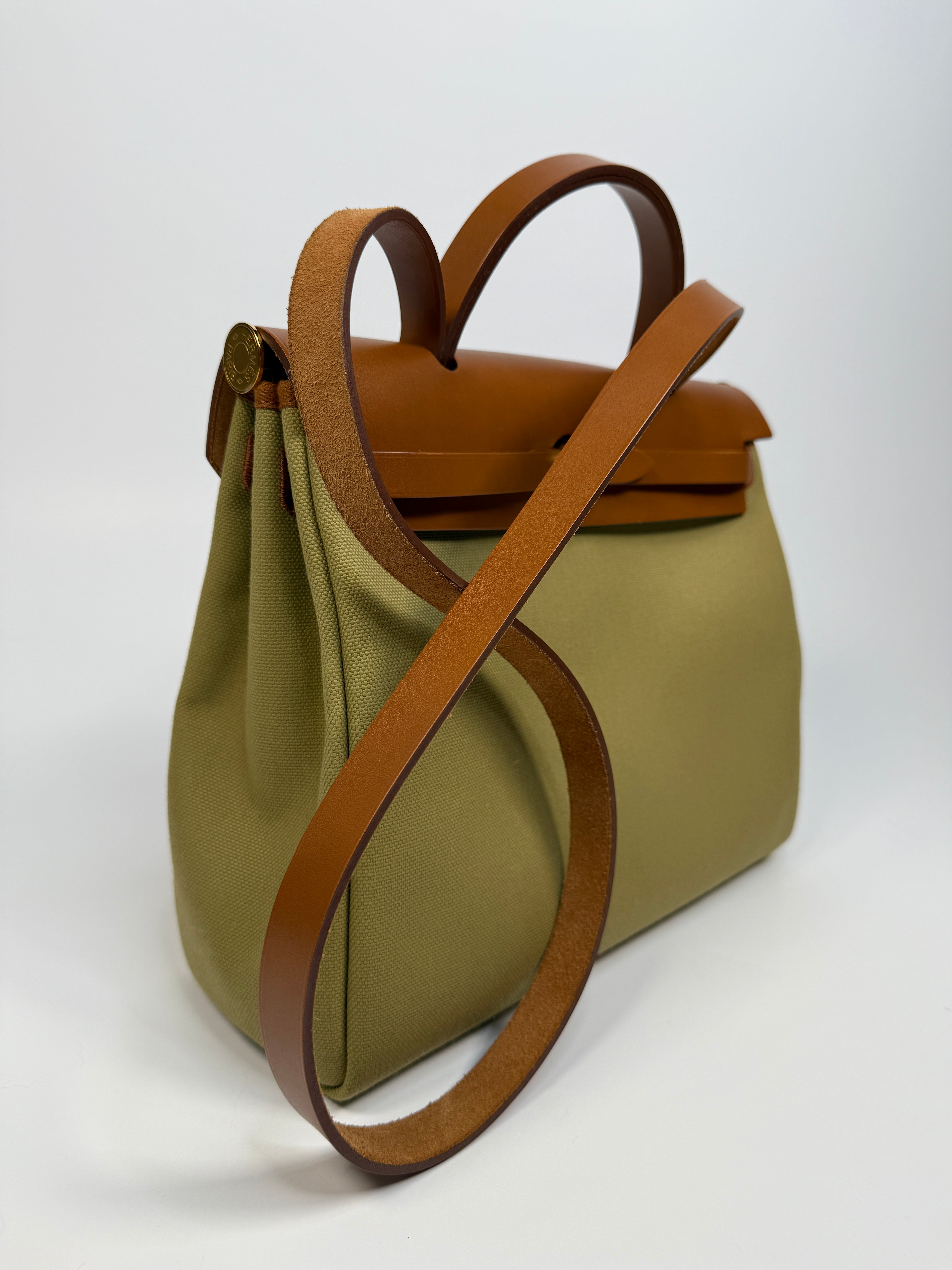 Authentic Pre Loved Hermès Herbag 31 Zip Retourne in Poussière Fauve with Gold Hardware Excellent Condition