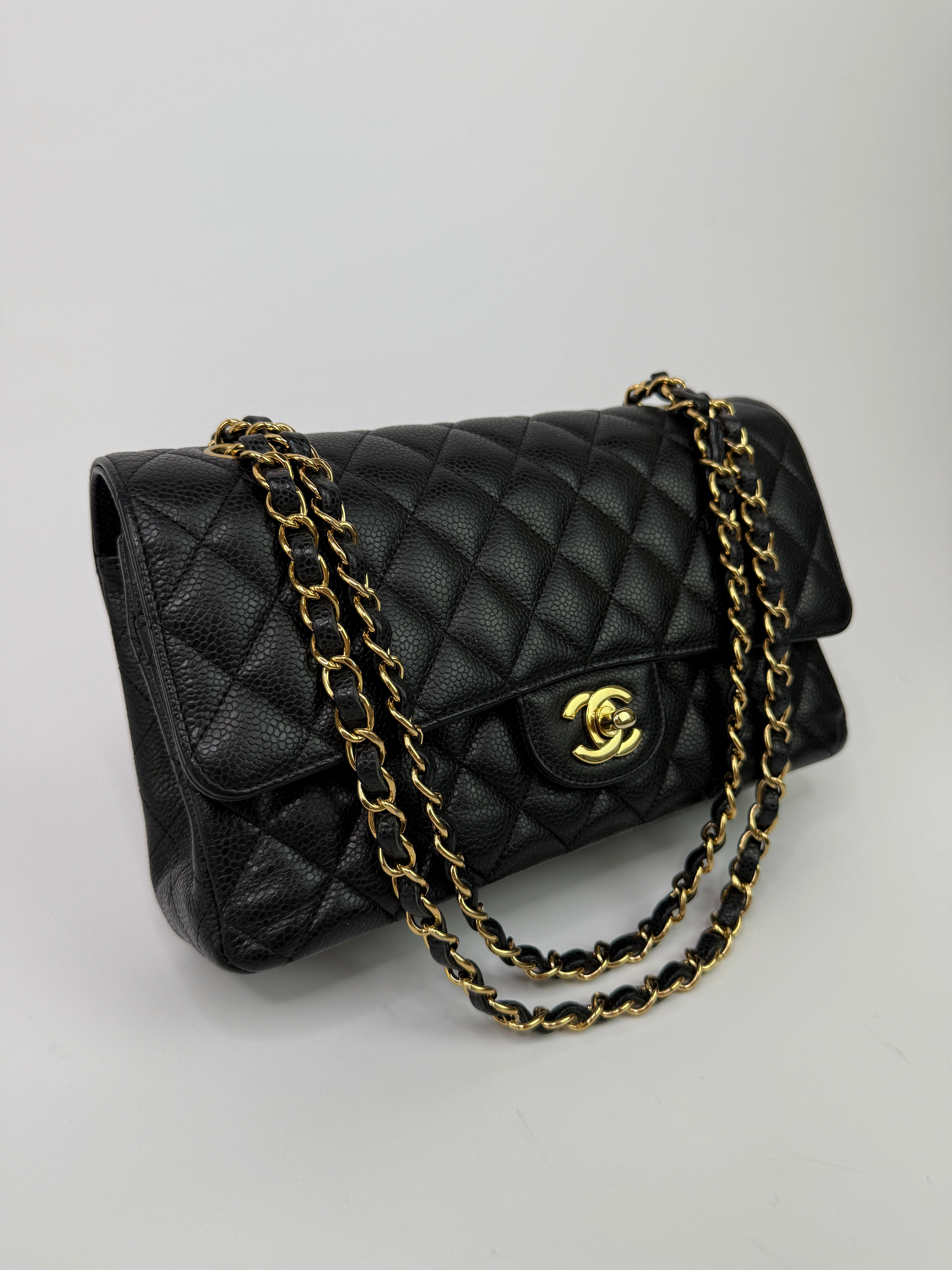 Chanel Medium Classic Double Flap Black Caviar With GHW