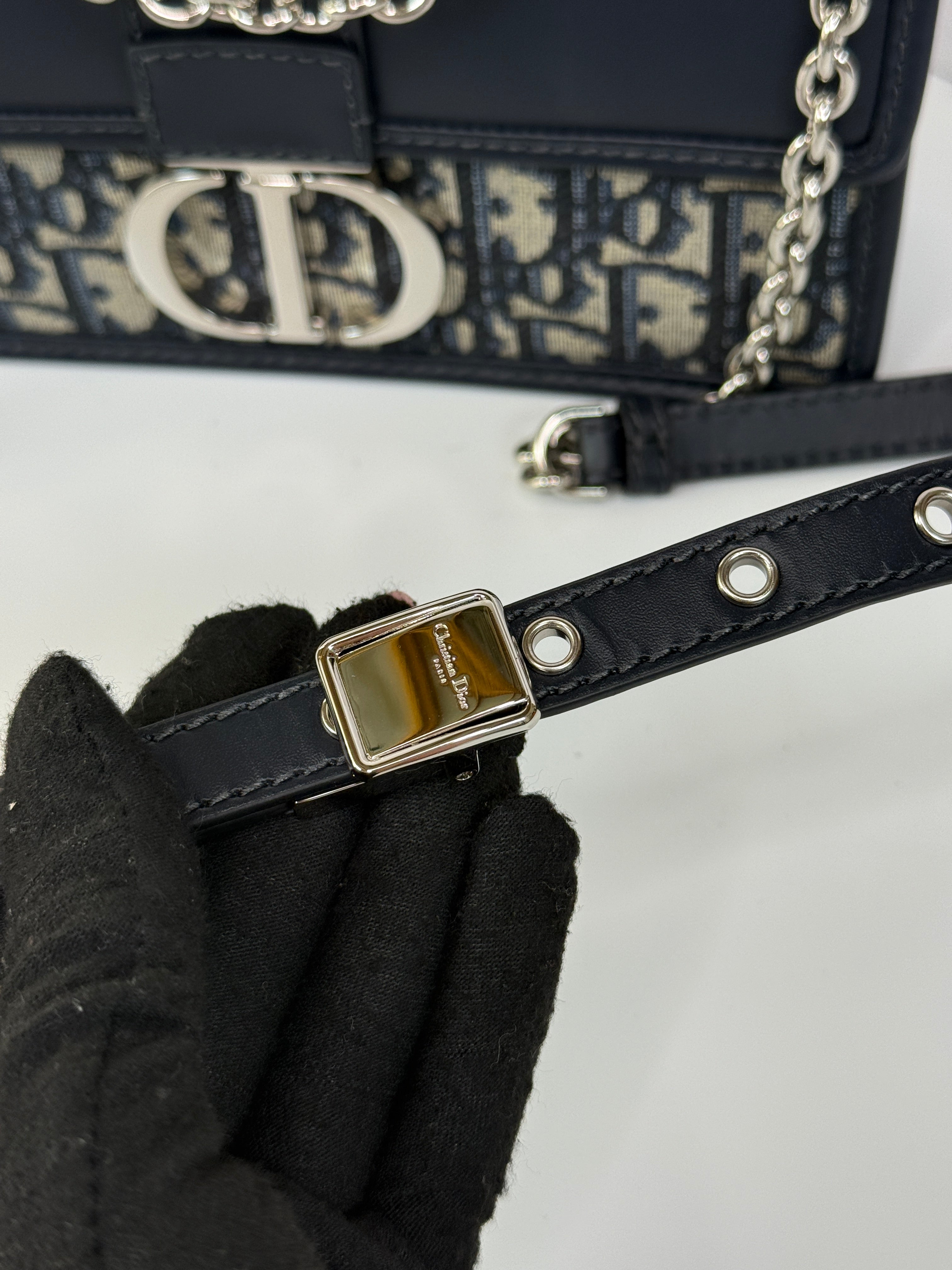 Authentic and preloved Christian Dior 30 Montaigne East-West Bag With Chain Excellent Condition. 100% Authenticity Guarantee 