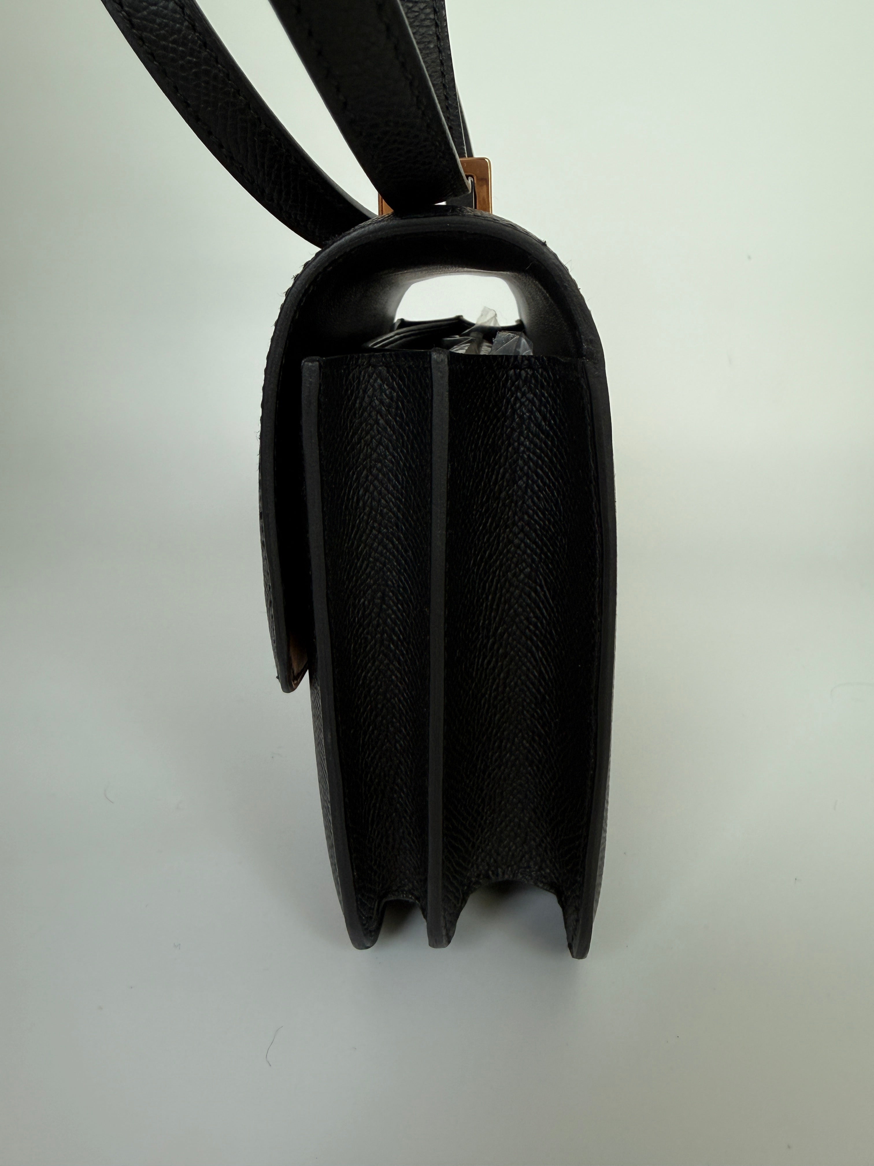 Hermès Constance 18 In Black Epsom Leather Rose Gold hardware
Authentic Pre Loved Verified by Luxe Cheshire Trusted Designer resale