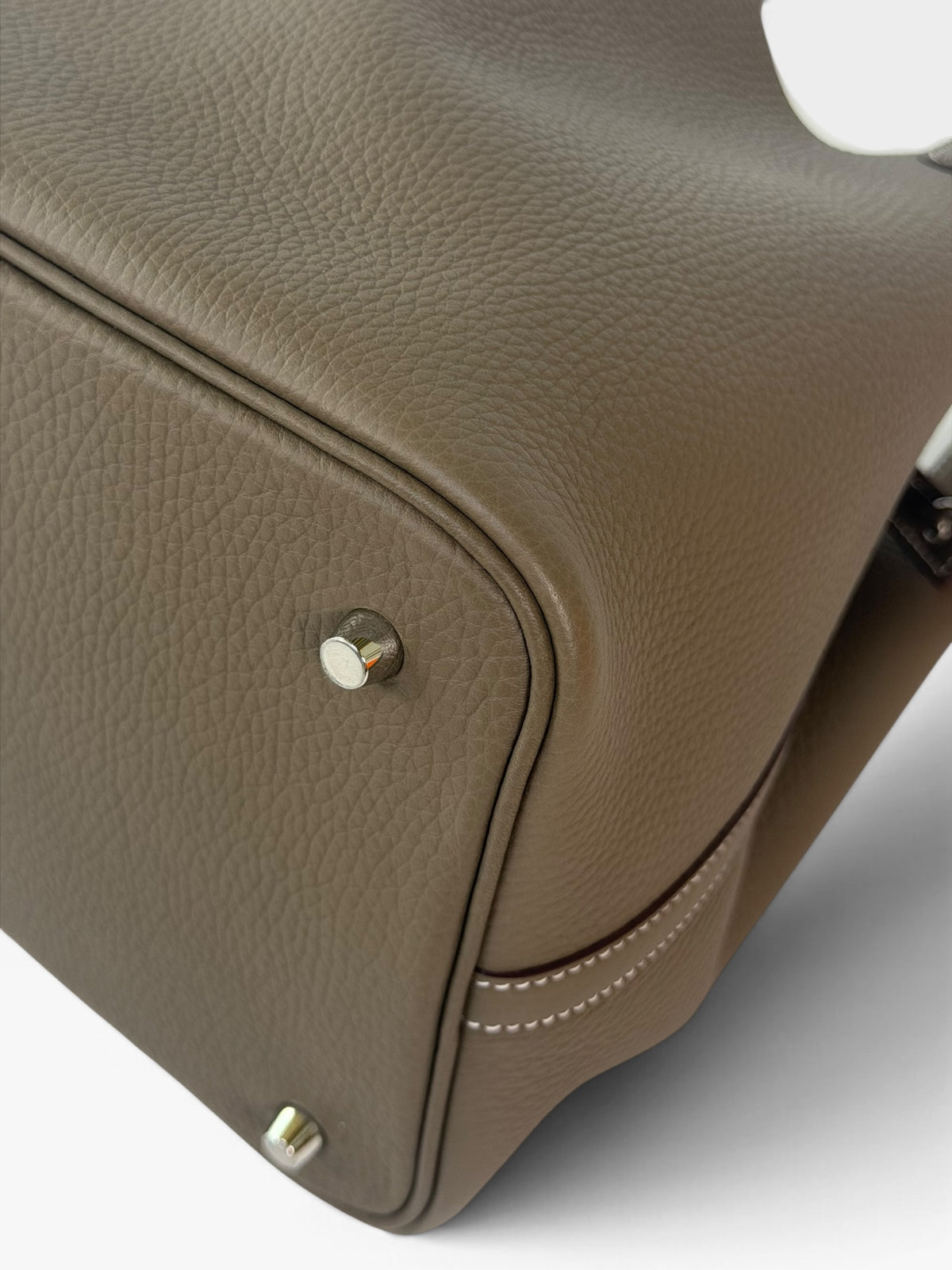 Hermès Picotin 22 In Etoupe Clemence Leather With Palladium Hardware. Authentic and preloved in new and unused condition. 100% guarantee