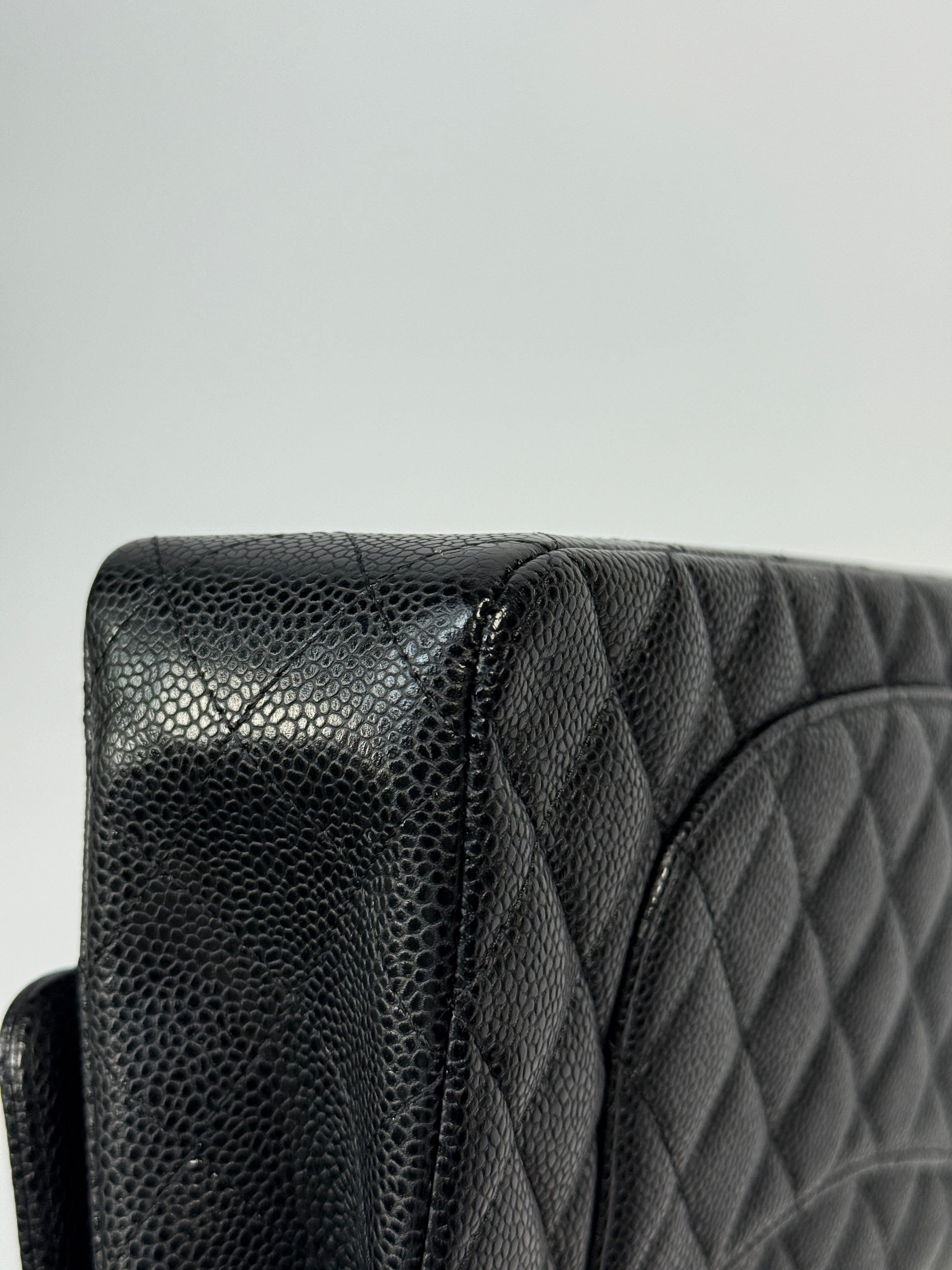 Chanel Medium Classic Double Flap Black Caviar With GHW