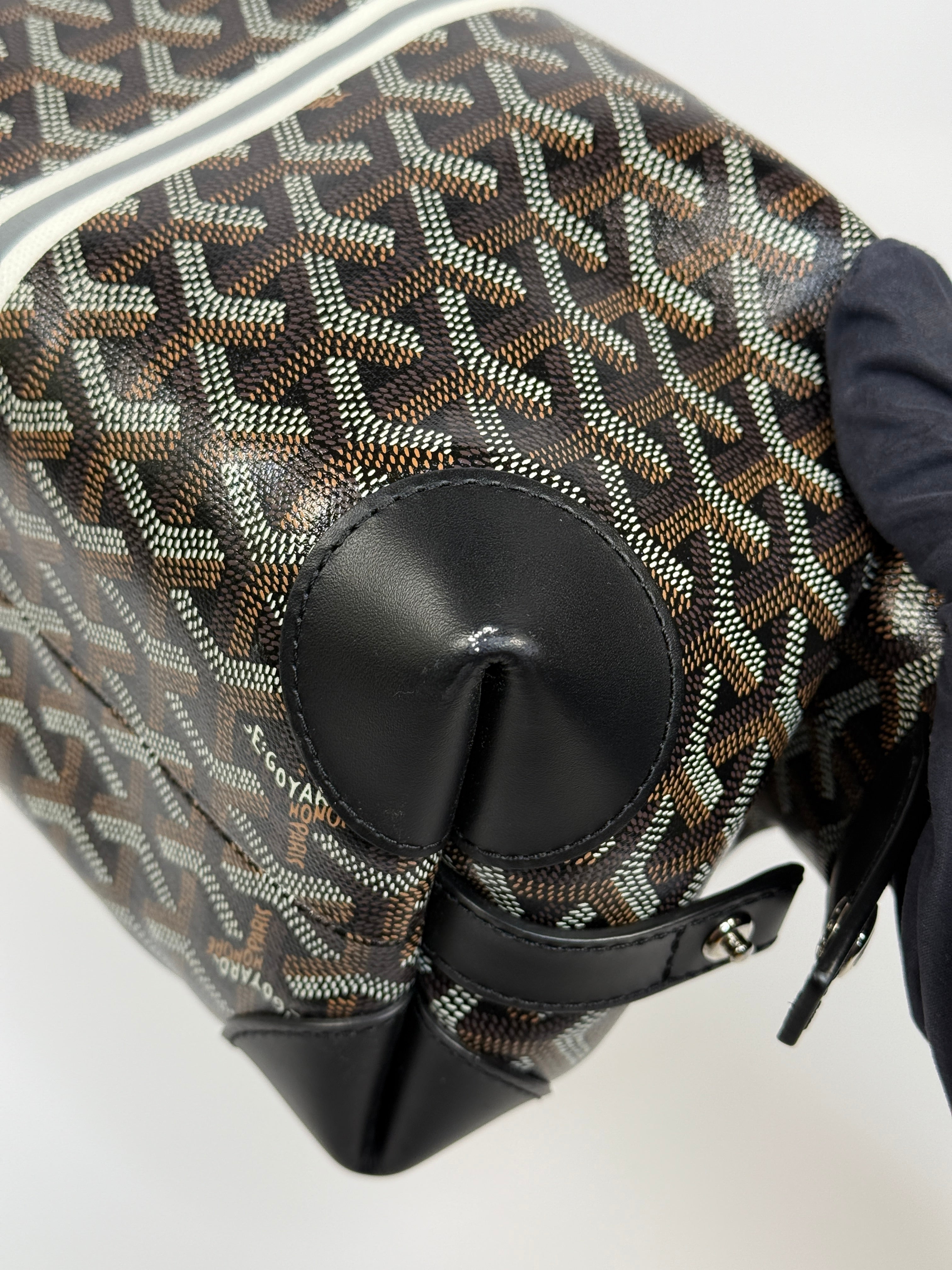 Goyard Toiletry Bowling 26 In Black and Tan Authentic Excellent Condition.