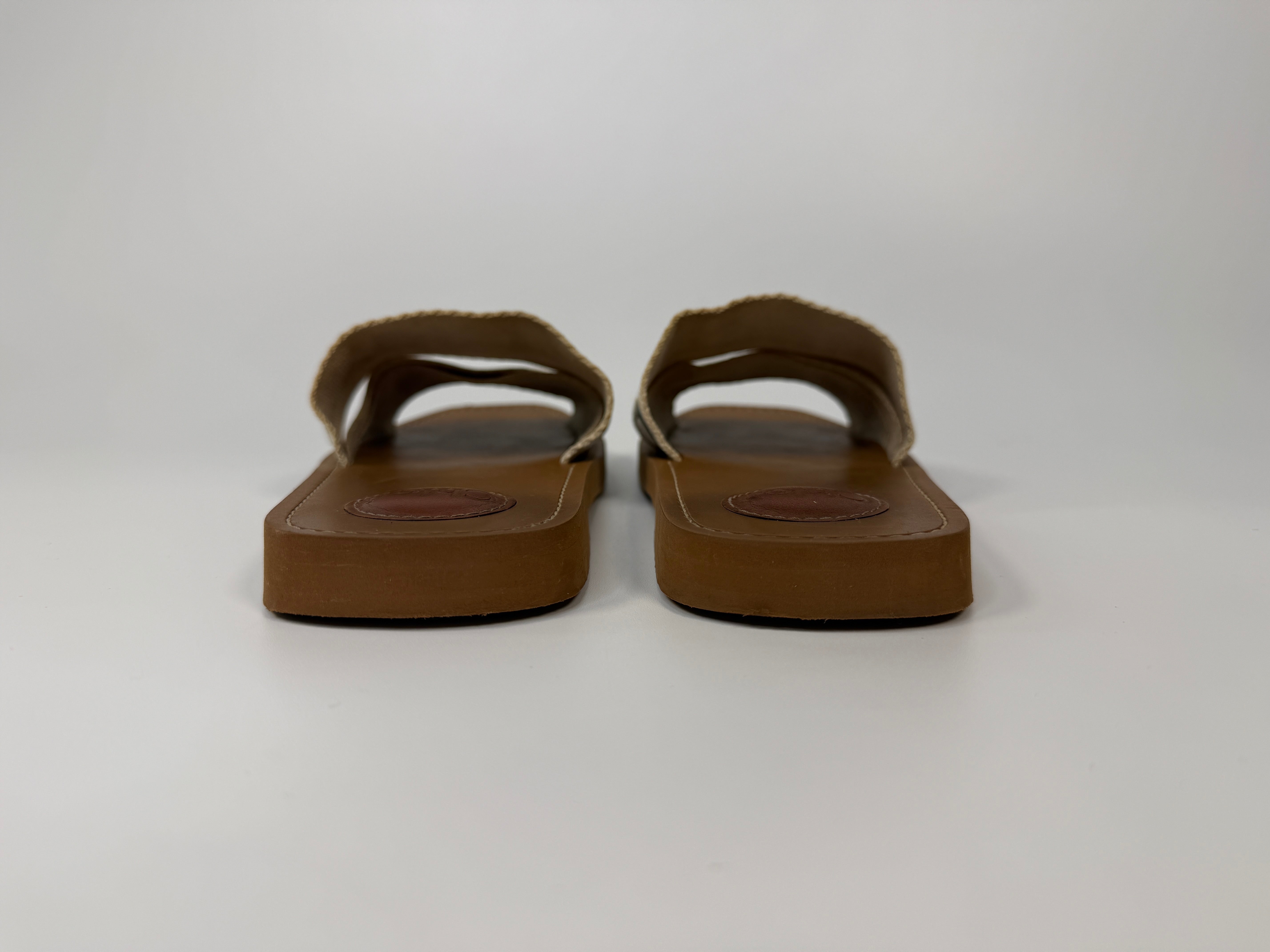 Chloe Woody Flat Mule In Excellent Condition.
Authentic Pre Loved Verified by Luxe Cheshire Trusted Designer resale 