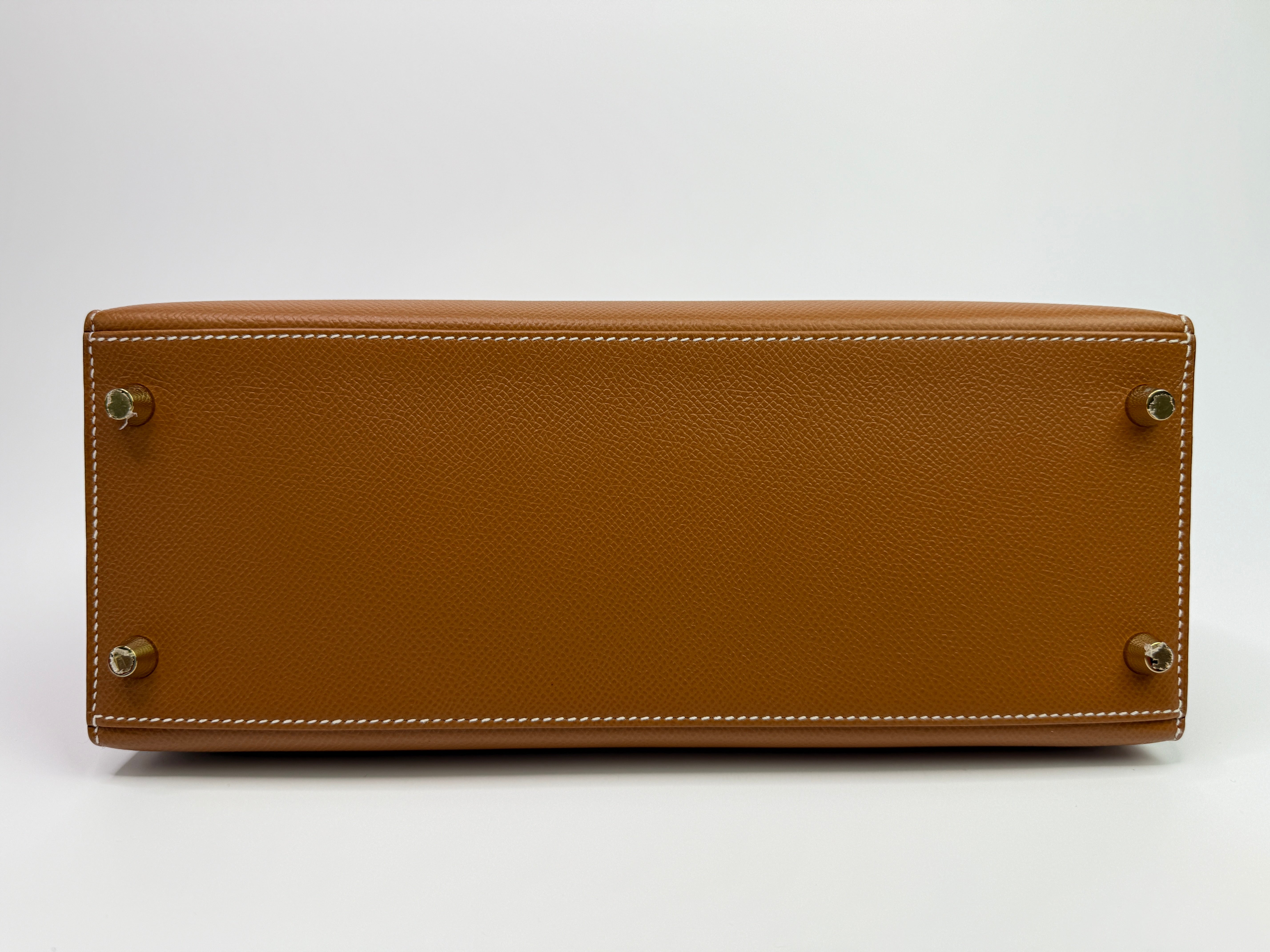 Authentic Pre Loved Hermès Kelly 28 Gold Sellier Epsom Leather With Gold Hardware Excellent Condition