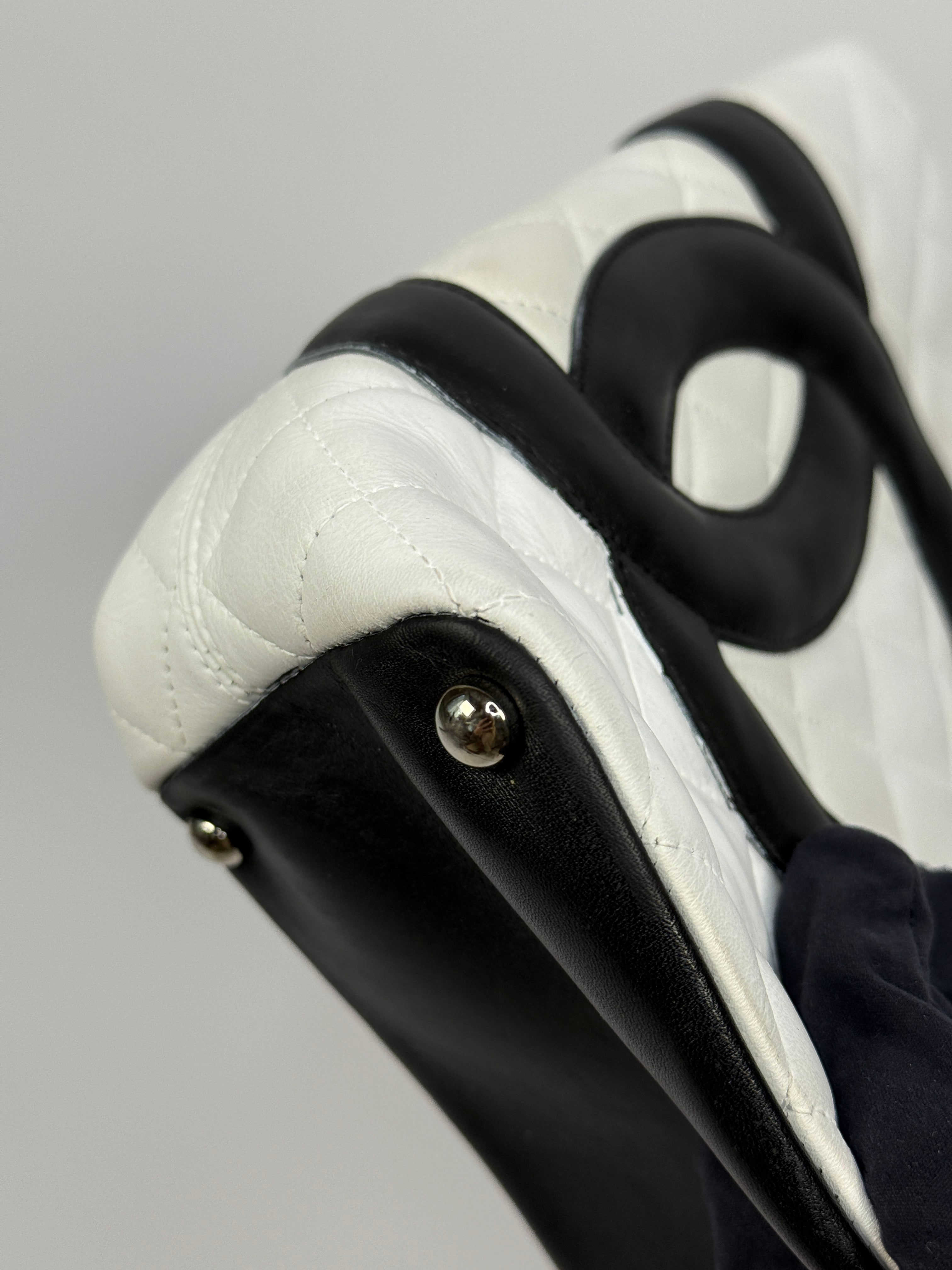 Chanel Small Cambon Tote Bag
Pre Loved & Authentic 