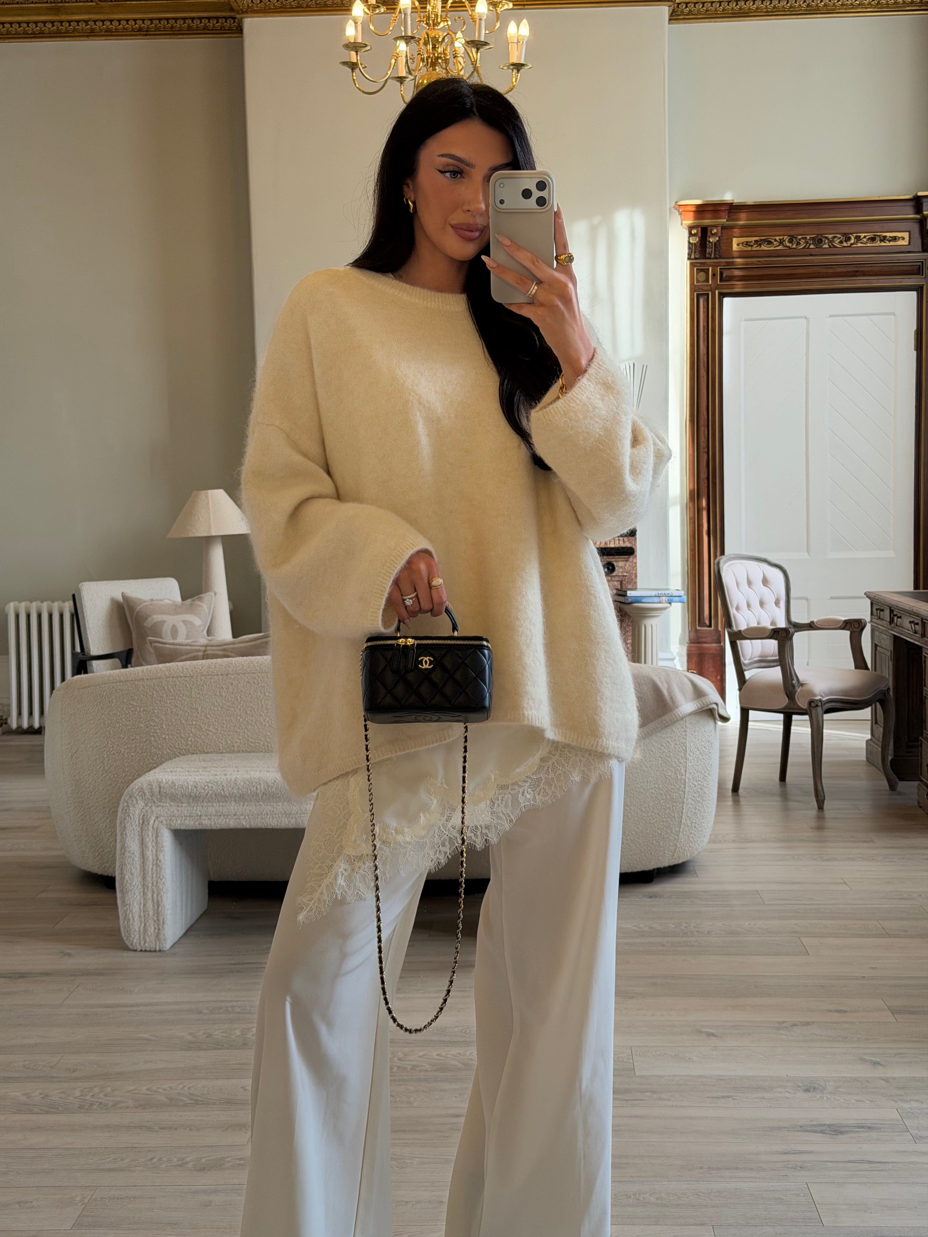 Chanel Vanity Trendy Top Handle In Black Lambskin With Gold Hardware In Excellent Condition. Authentic and Preloved. 