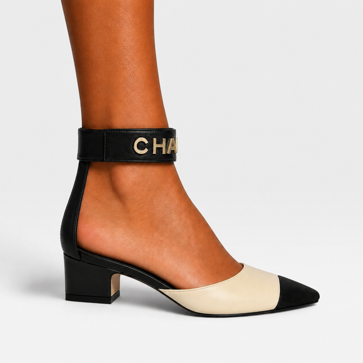 Chanel Point-Toe Slingback Pumps In Black & White (Size 37/UK4). 100% authentic and preloved in excellent condition