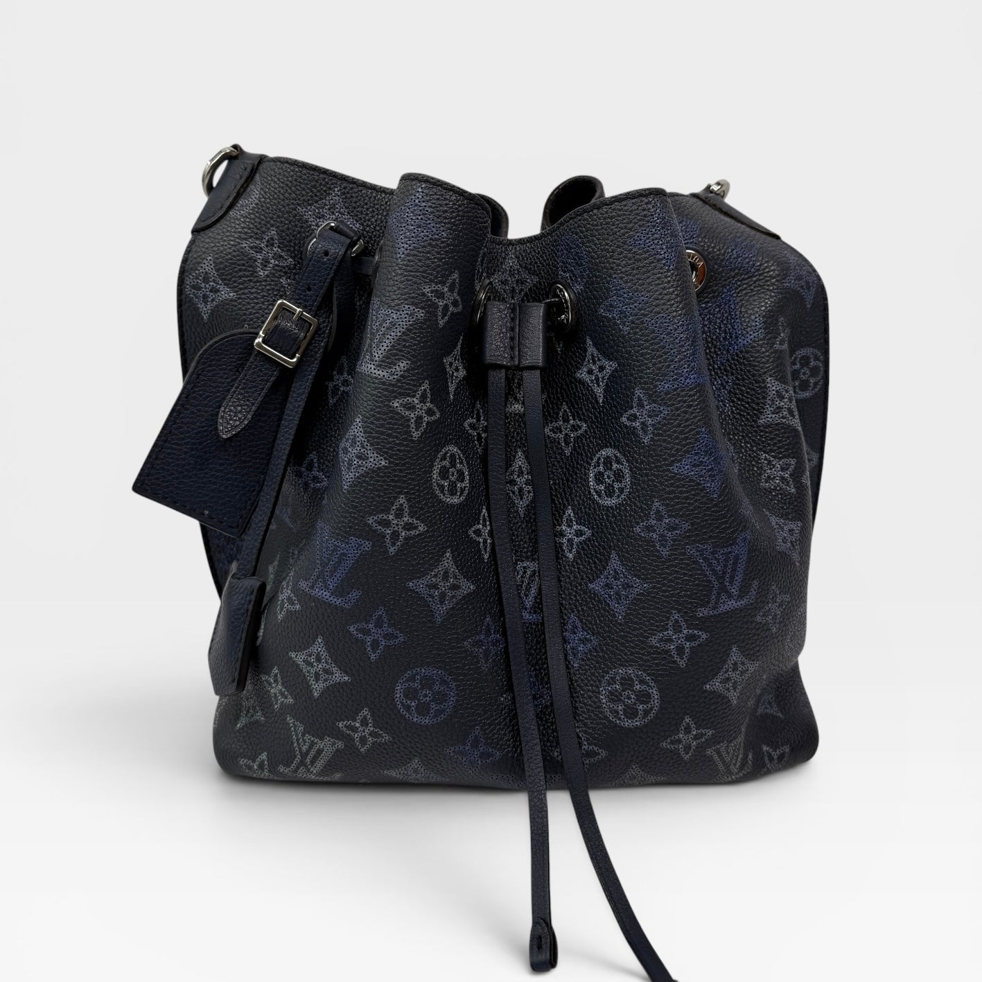 Louis Vuitton Muria Bucket Bag In Mahina Calfskin Leather with Silver Hardware