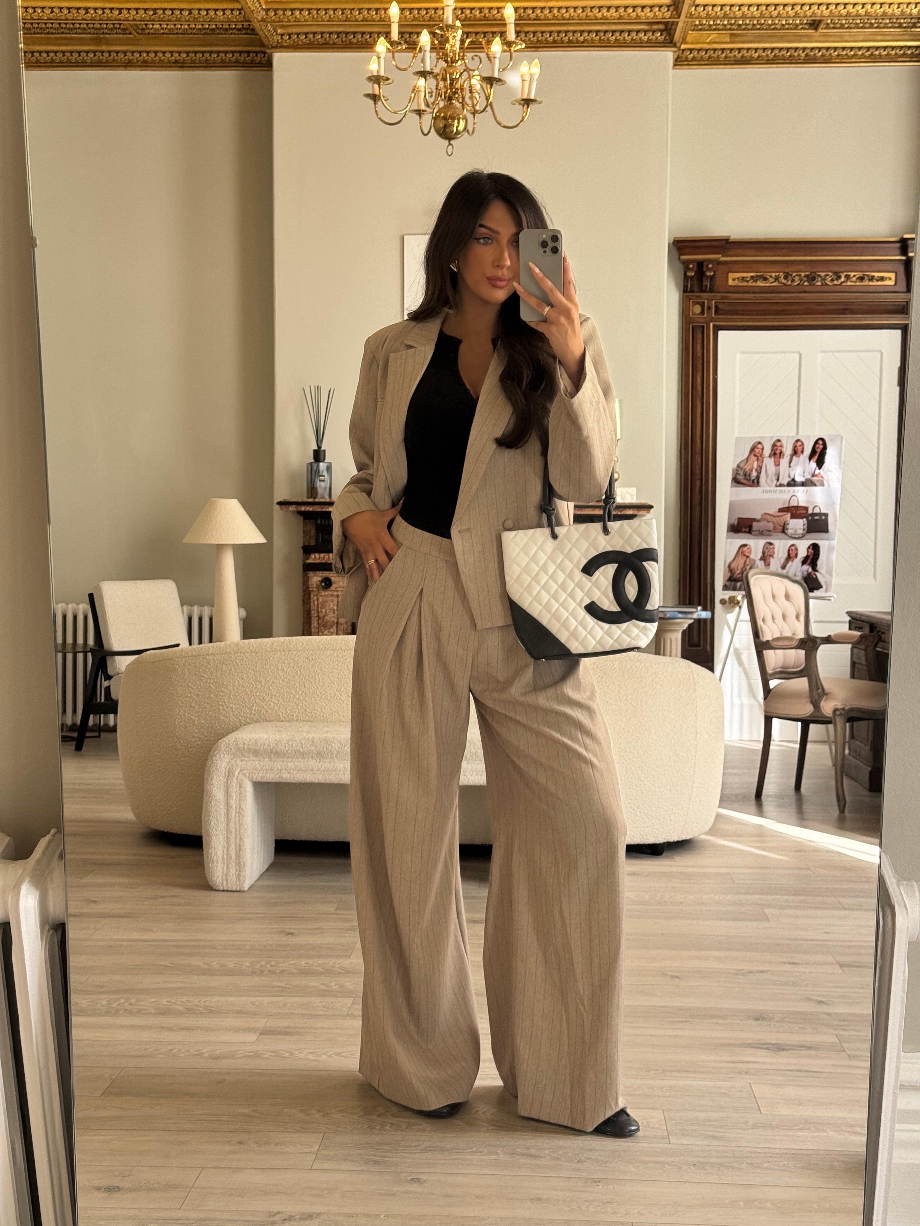 Chanel Small Cambon Tote Bag
Pre Loved & Authentic 