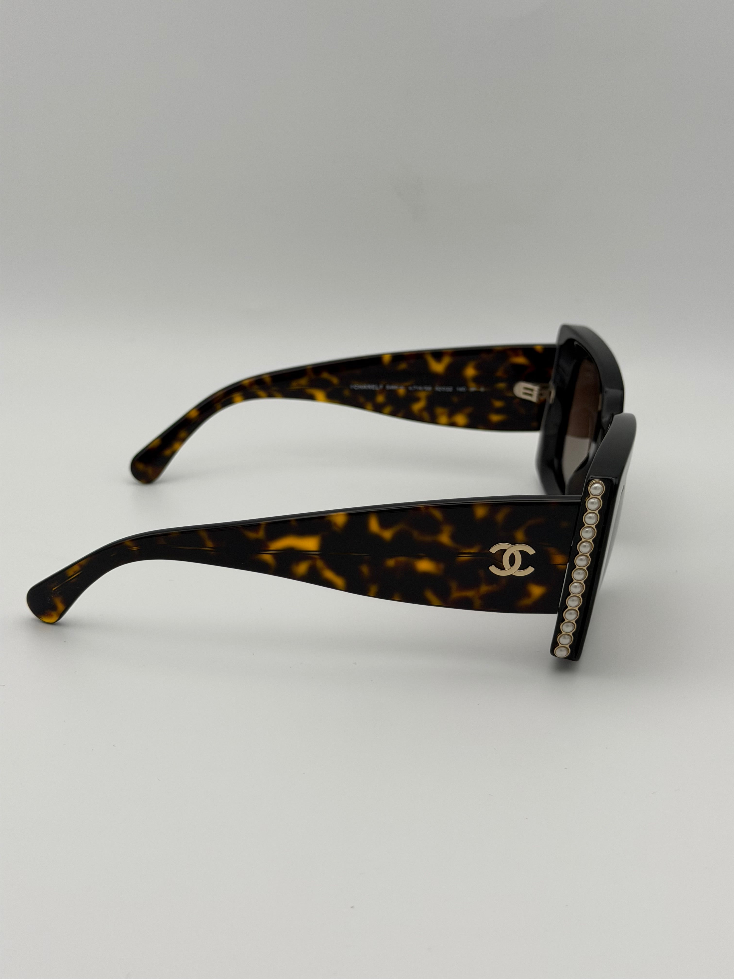 Chanel Sunglasses Tortoiseshell
Authentic Pre Loved Verified by Luxe Cheshire Trusted Designer resale