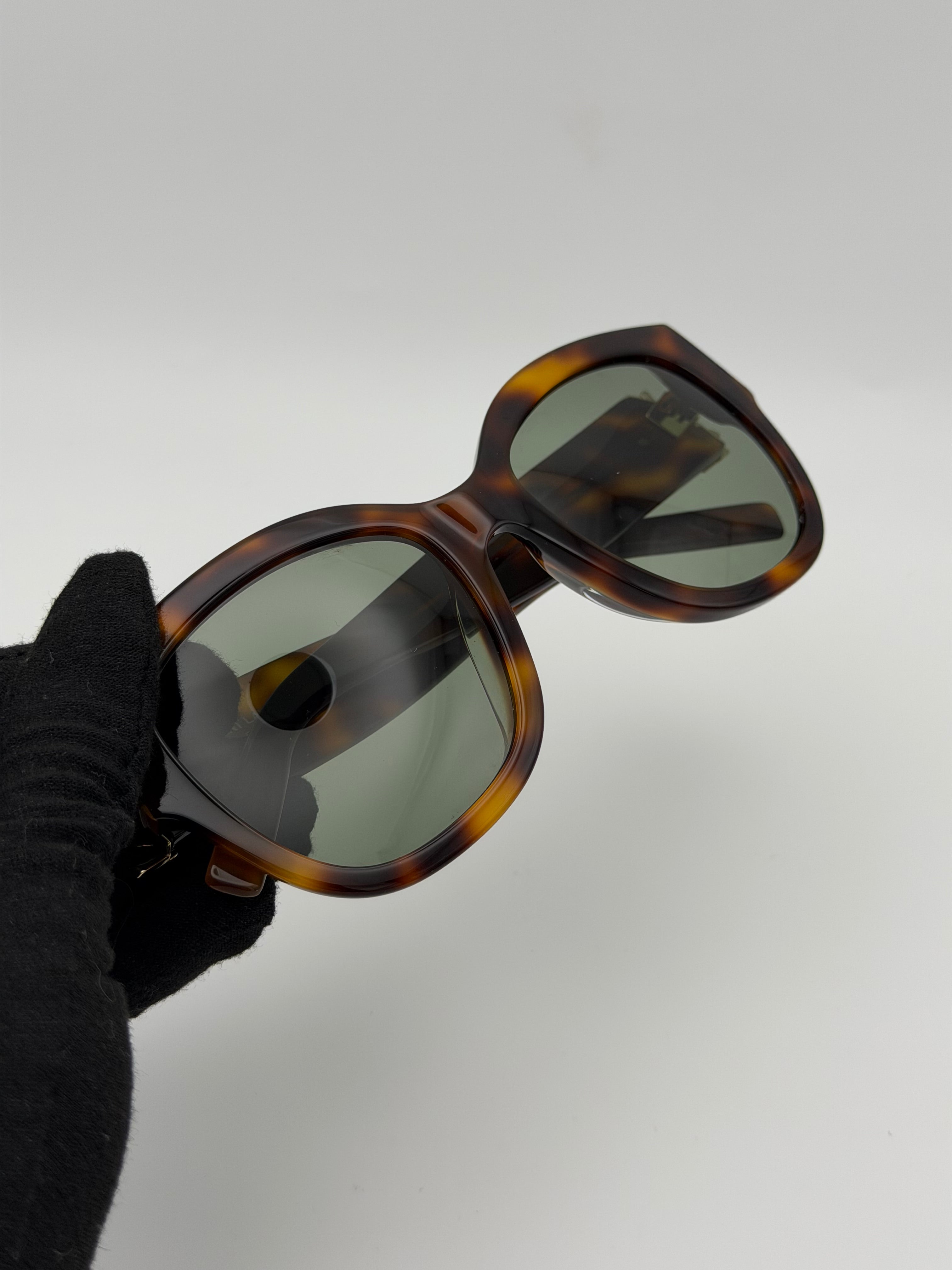 Saint Laurent Oversized Sunglasses With Pale Gold Hardware. Authentic and preloved in excellent condition