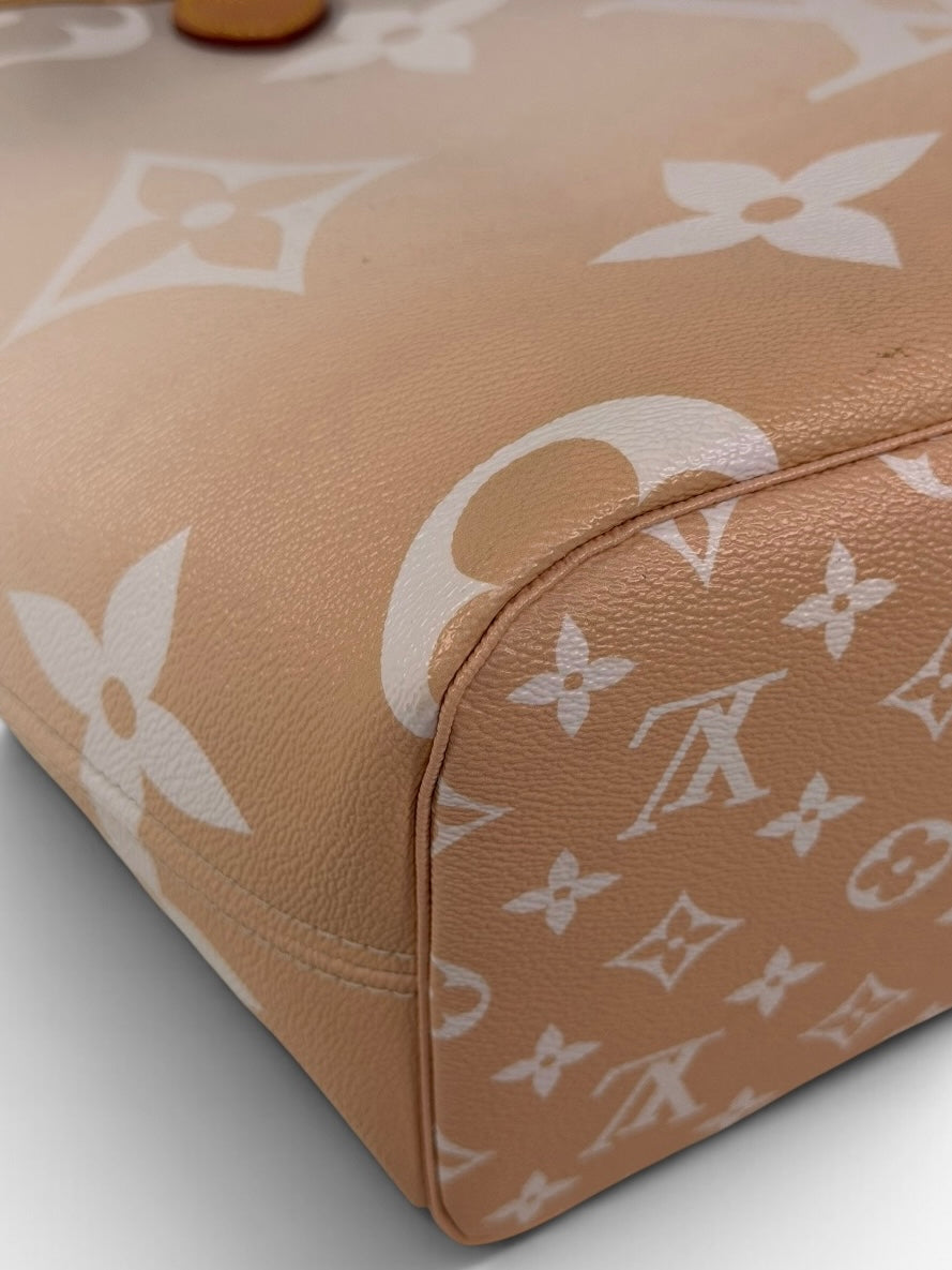 Louis Vuitton Neverfull PM In Beige & Cream Monogram With Gold Hardware. 100% authentic and preloved in excellent condition
