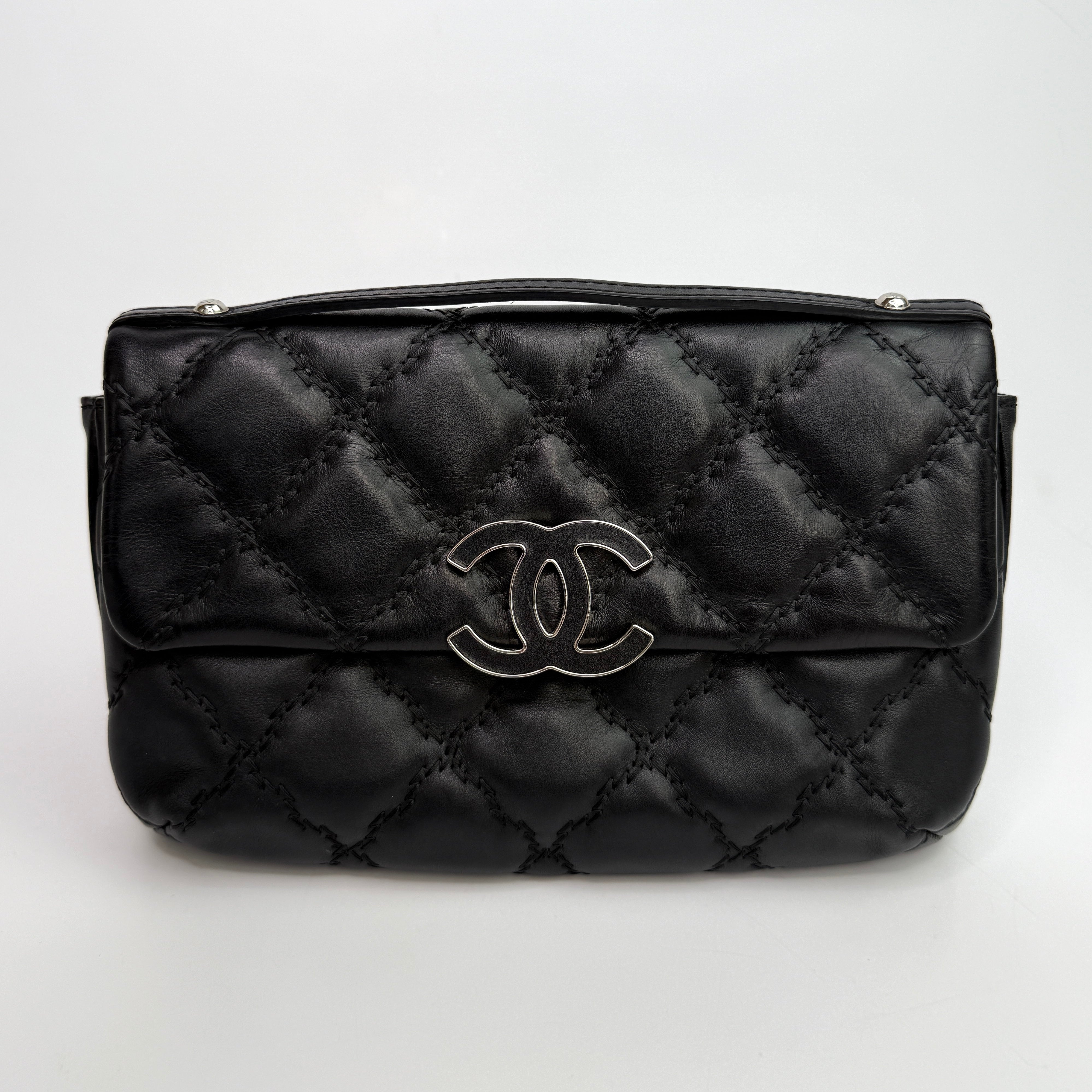 Chanel CC Ultimate Stitch Quilted Flap Bag
Pre Loved & Authentic 