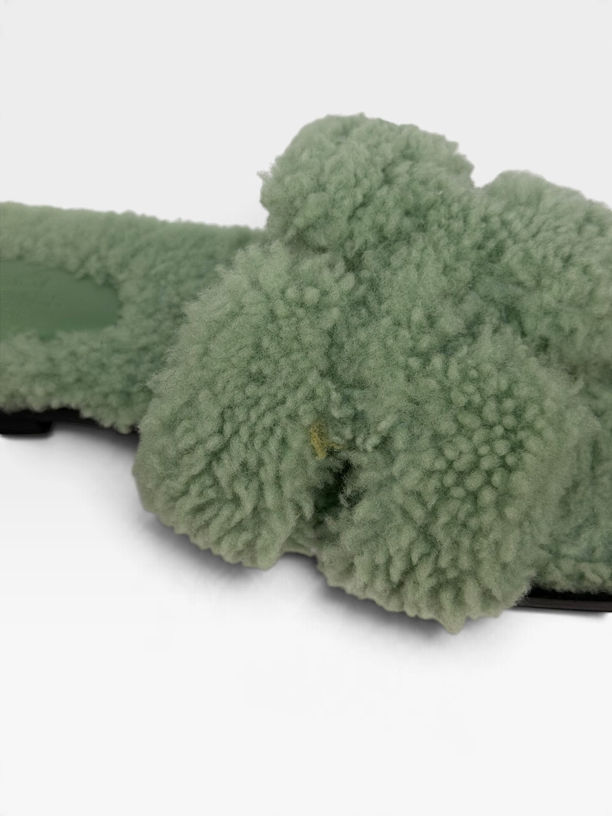 Hermès Oran Sandals in Vert D'Eau Teddy Shearling (Size 37 /UK 4). 100% authentic and pre loved in excellent condition. 