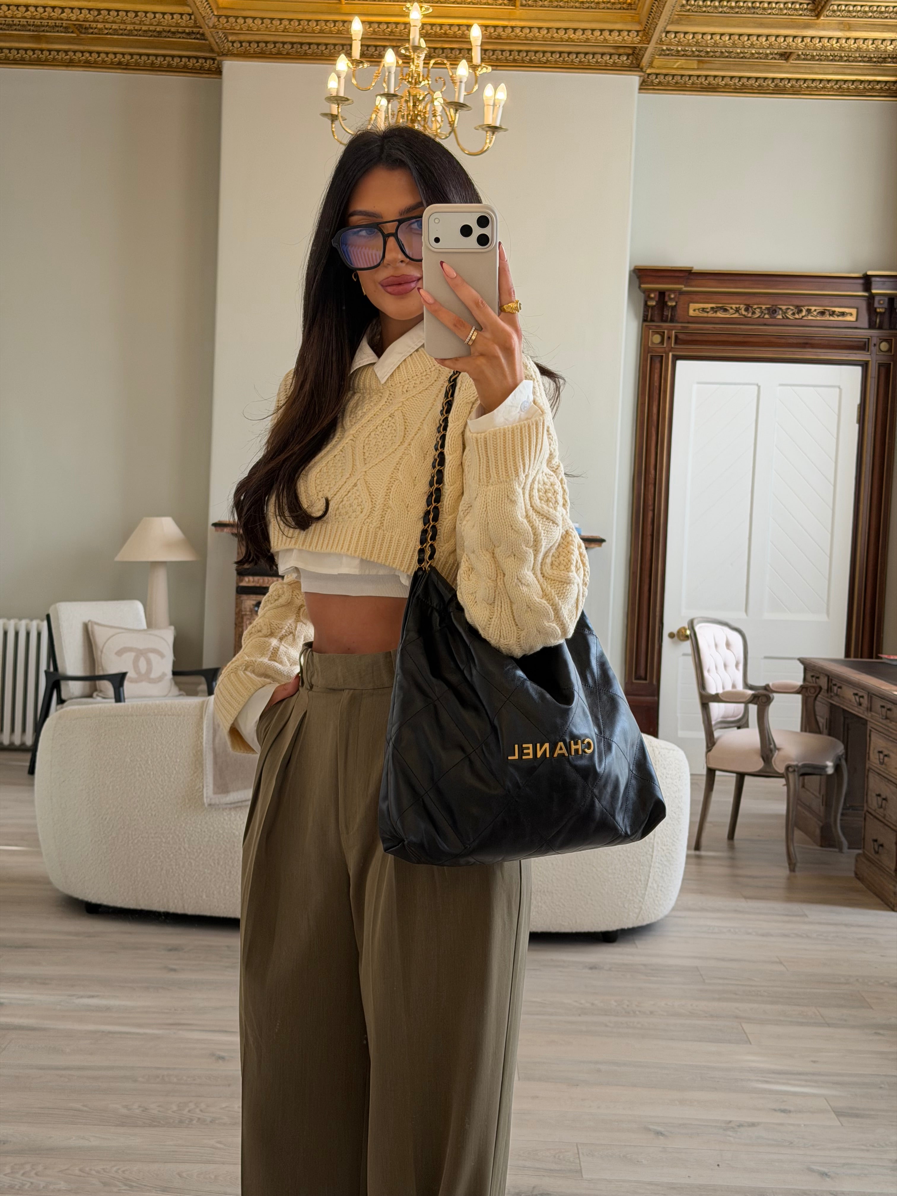 Chanel 22 Handbag In Black Calfskin Leather With GHW