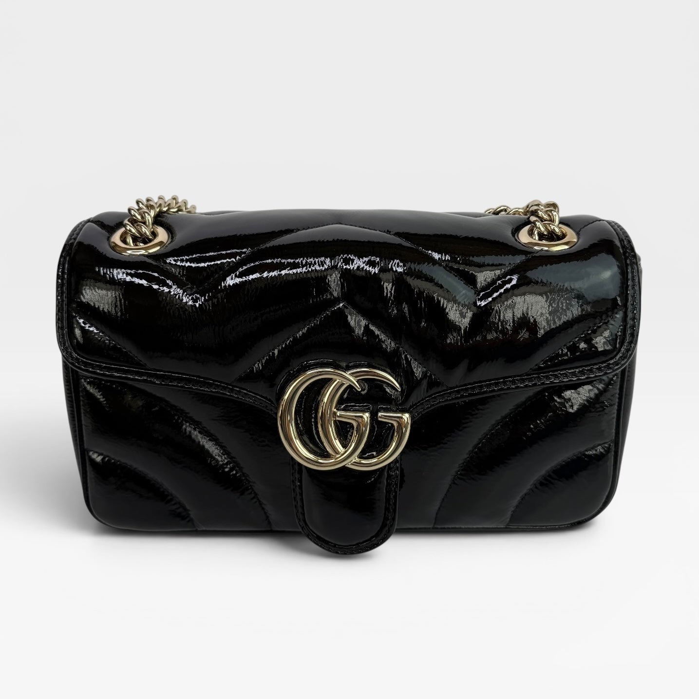 Gucci GG Medium Marmont Matelasse Shoulder Bag