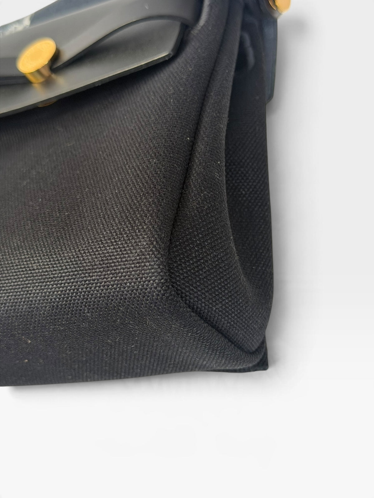 Hermès Herbag Zip 20 In Noir / Noir Canvas With Gold Hardware. Authentic and preloved in new and unused condition. 100% Guarantee