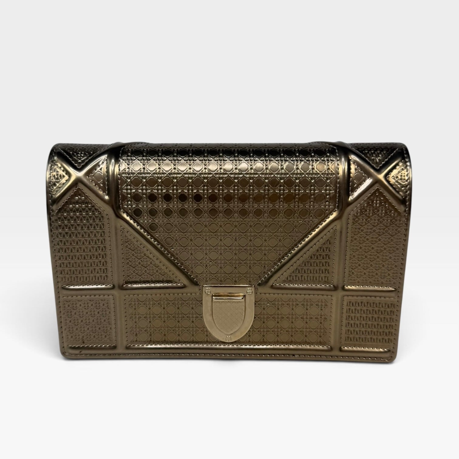 Authentic and preloved Christian Dior Mini Diorama Gold With Gold Hardware . Excellent condition. Verified by Luxe Cheshire 