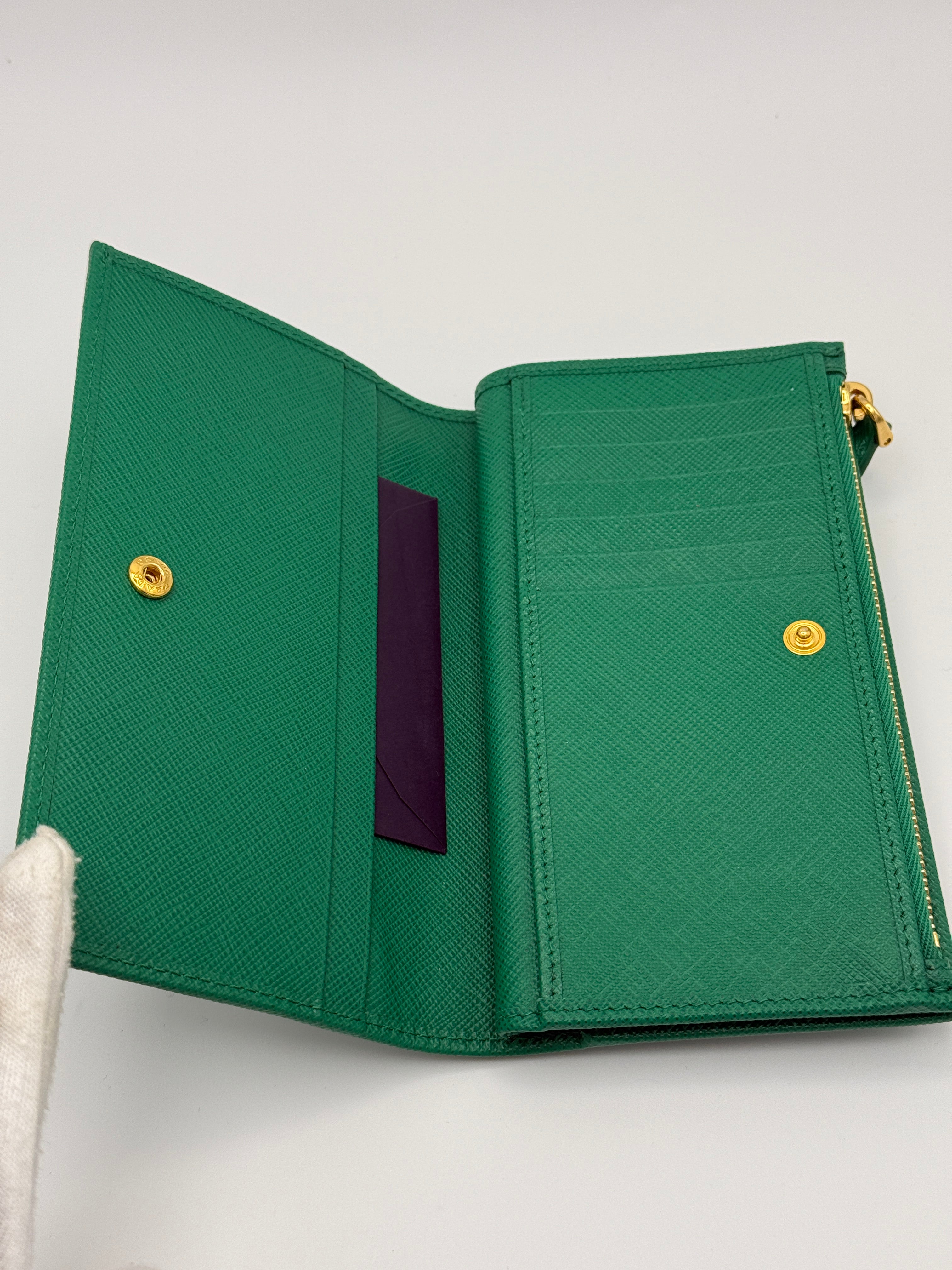 Prada Large Wallet In Green Saffiano Leather