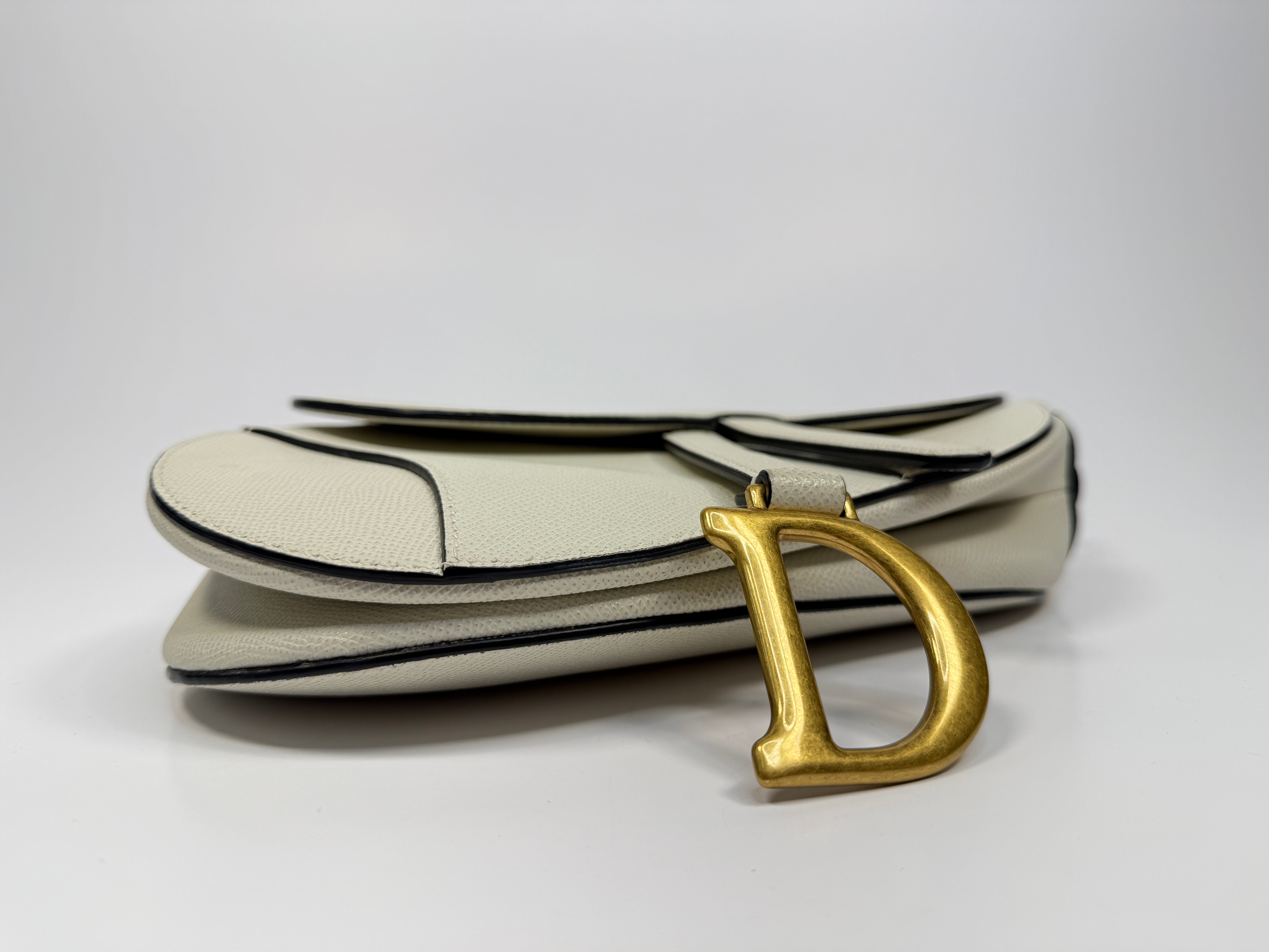 Christian Dior Saddle Bag In Latte