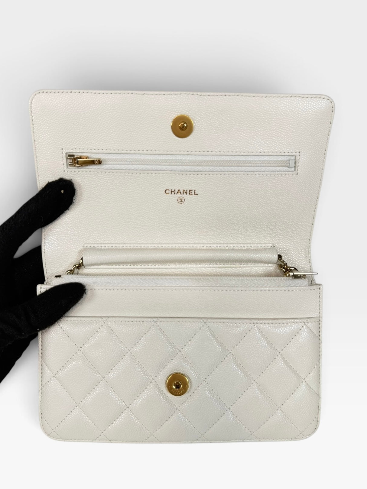 Chanel Wallet On Chain In White Caviar Leather With Gold Hardware. 100% authentic and preloved in excellent condition. 