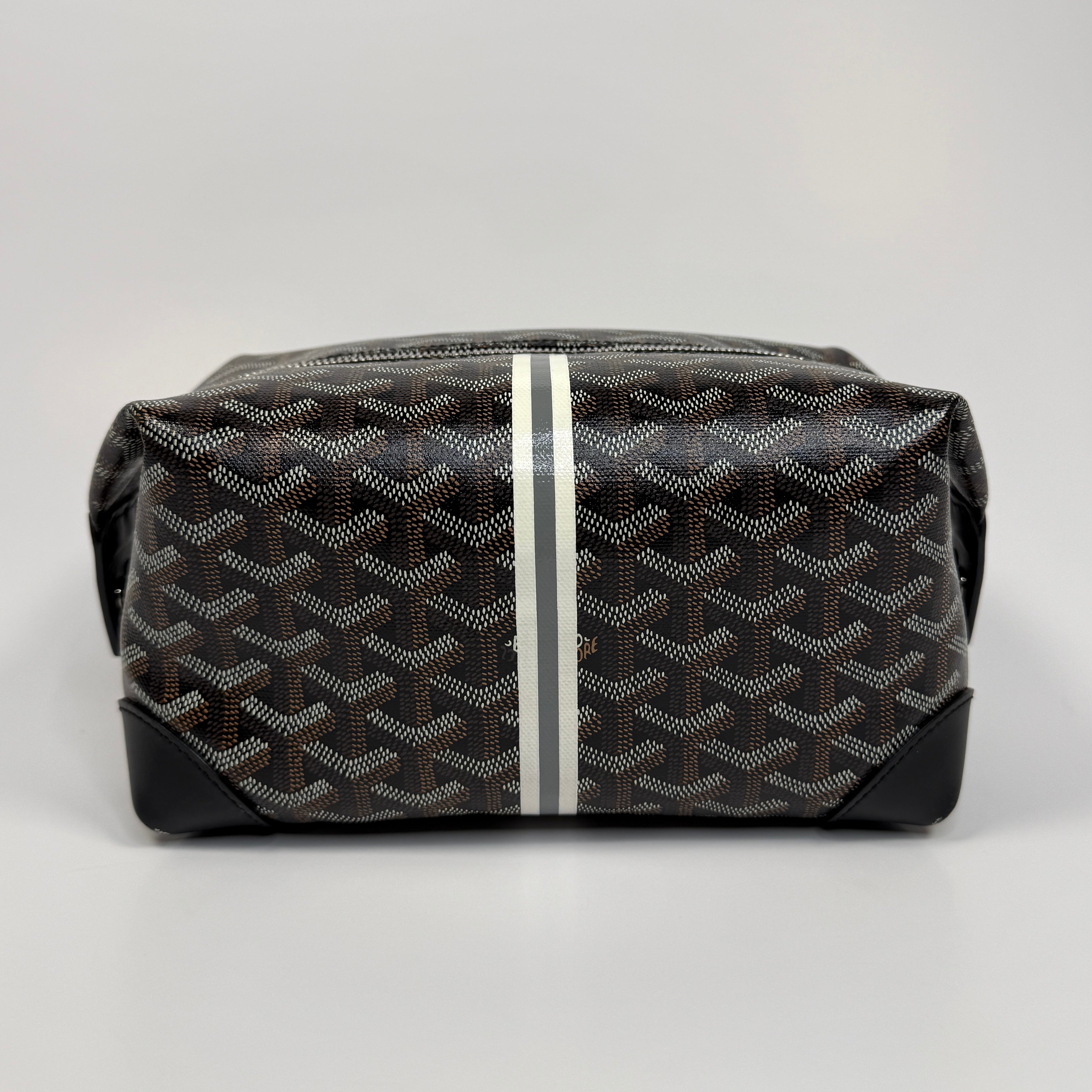 Goyard Toiletry Bowling 26 In Black and Tan Authentic Excellent Condition.