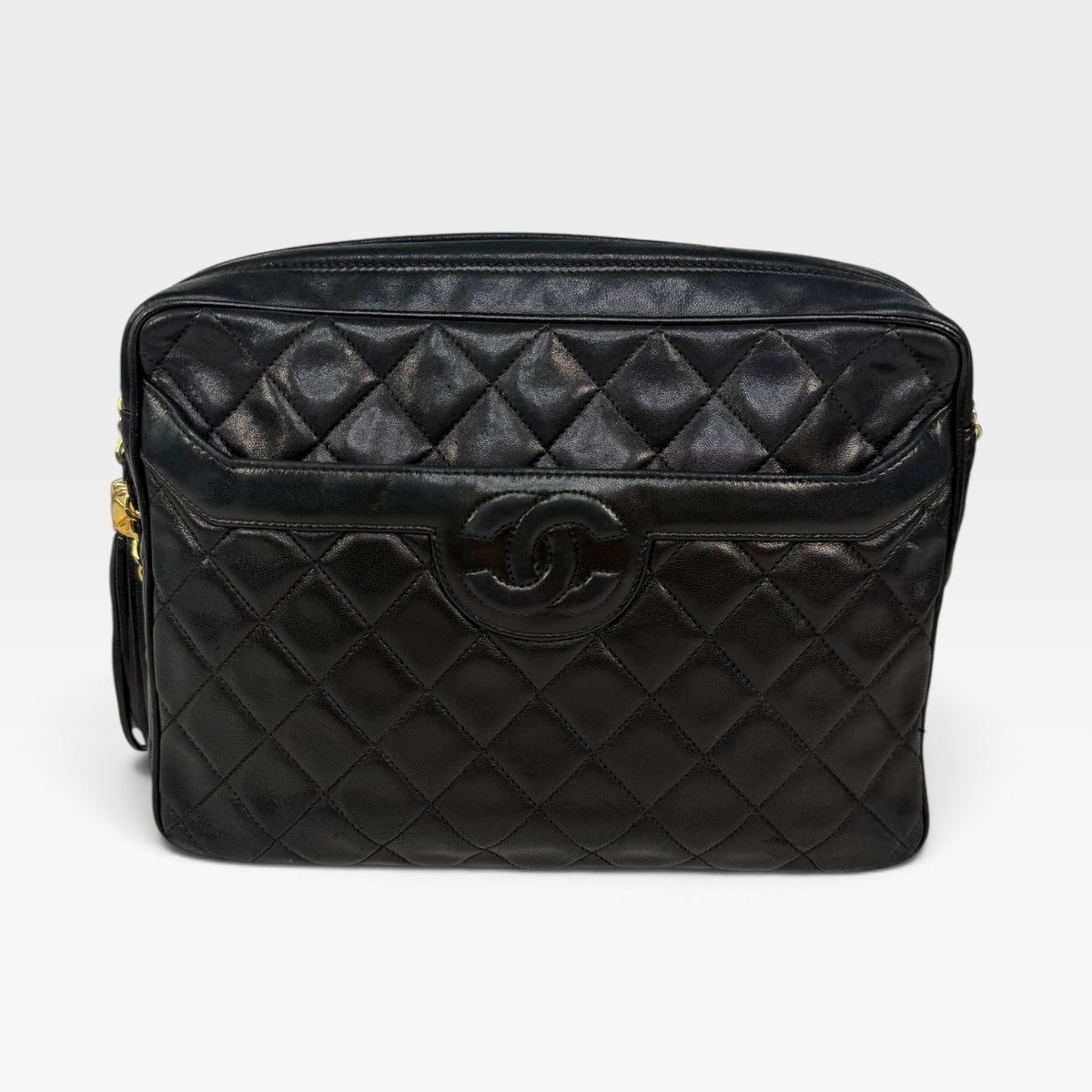 Chanel Vintage Quilted Camera Bag In Black Lambskin With 24kt Gold Hardware 100% authentic and preloved in excellent condition