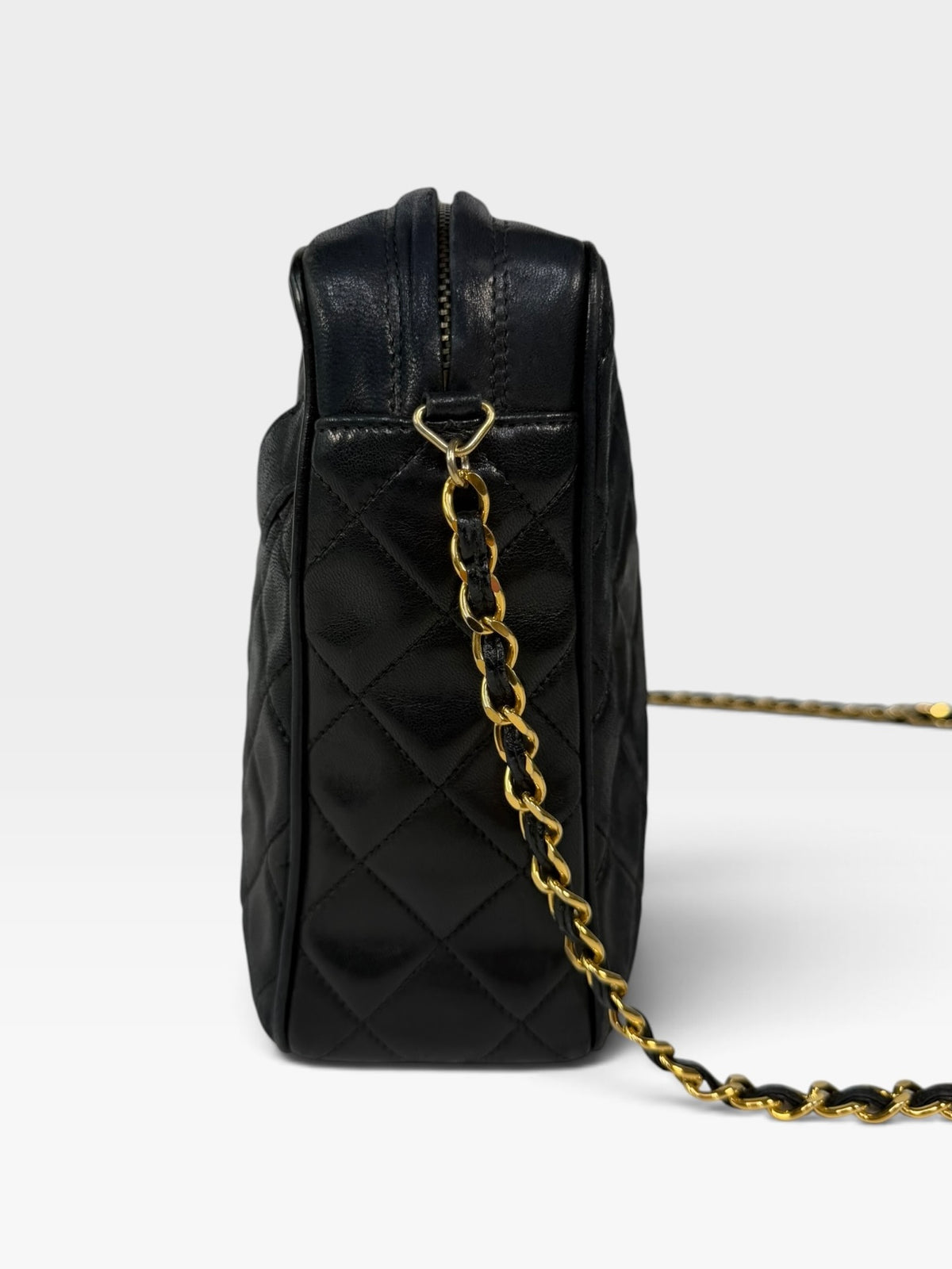 Chanel Vintage Quilted Camera Bag In Black Lambskin With 24kt Gold Hardware 100% authentic and preloved in excellent condition