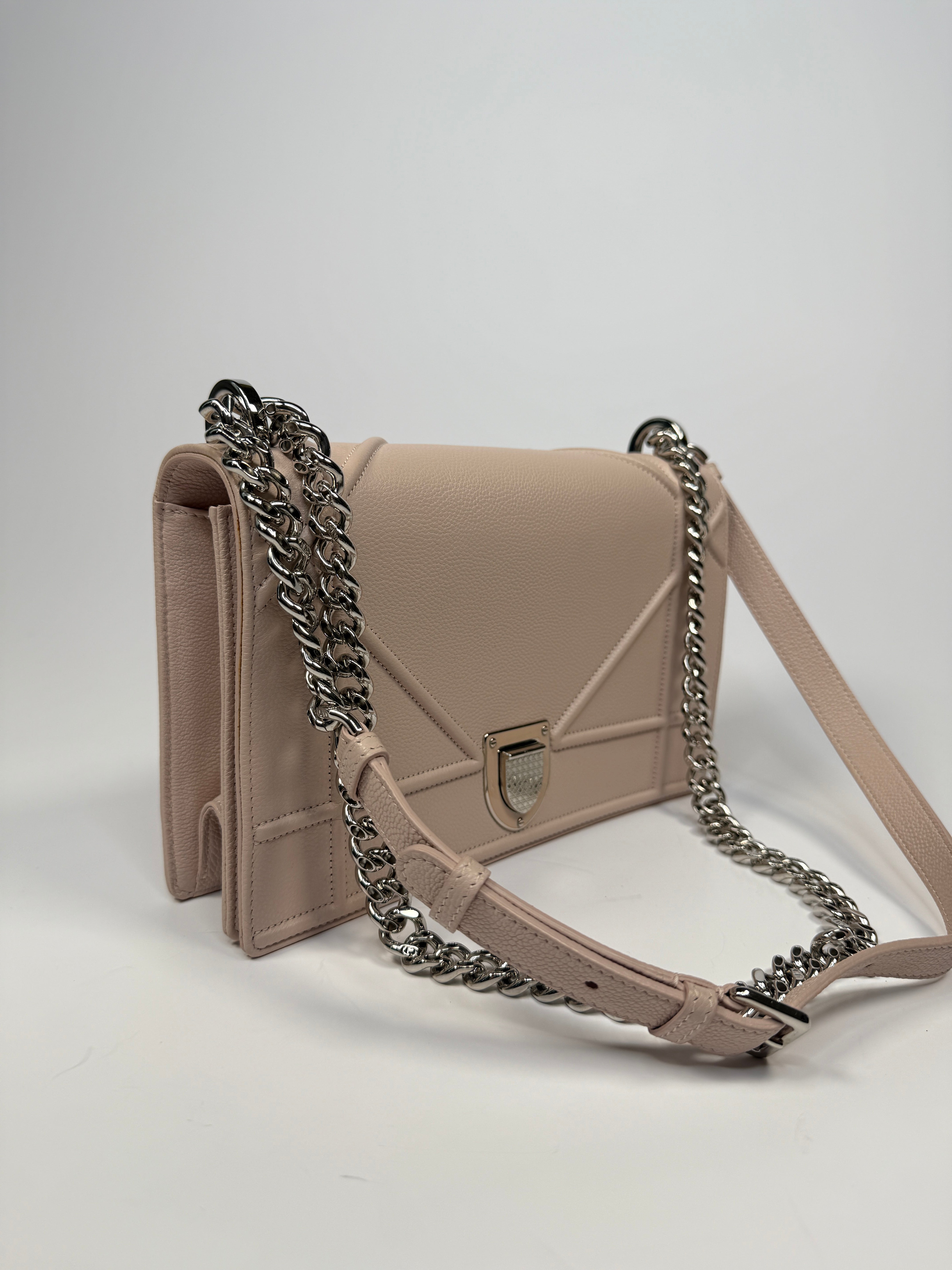 Christian Dior Medium Diorama Bag In Blush Pink Leather With Silver Hardware. Authentic and preloved. Excellent Condition