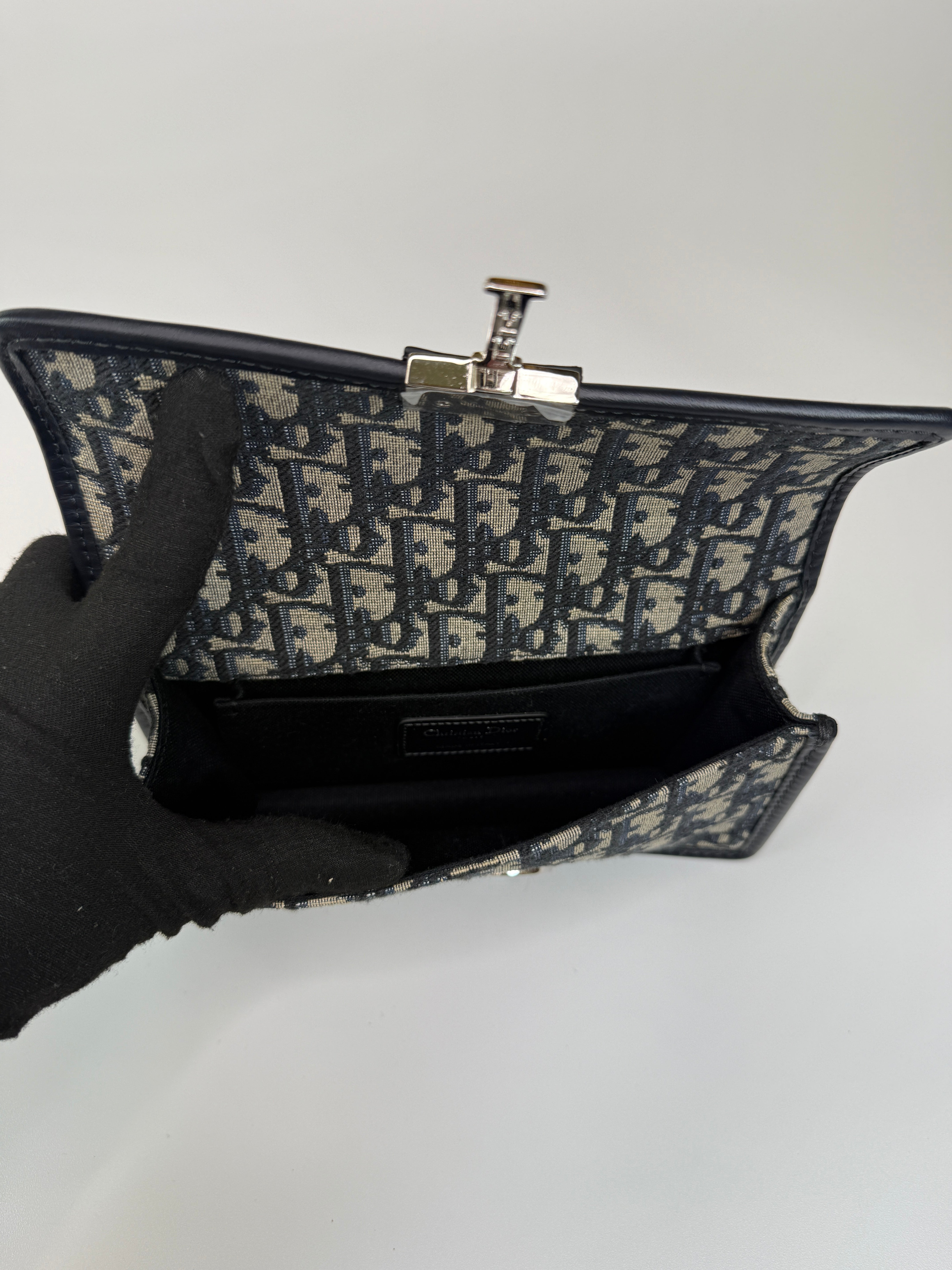 Authentic and preloved Christian Dior 30 Montaigne East-West Bag With Chain Excellent Condition. 100% Authenticity Guarantee 
