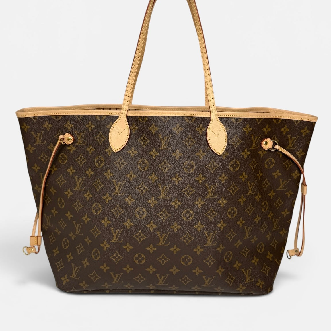 Louis Vuitton Neverfull GM Tote Bag
Authentic Pre Loved Verified by Luxe Cheshire Trusted Designer resale