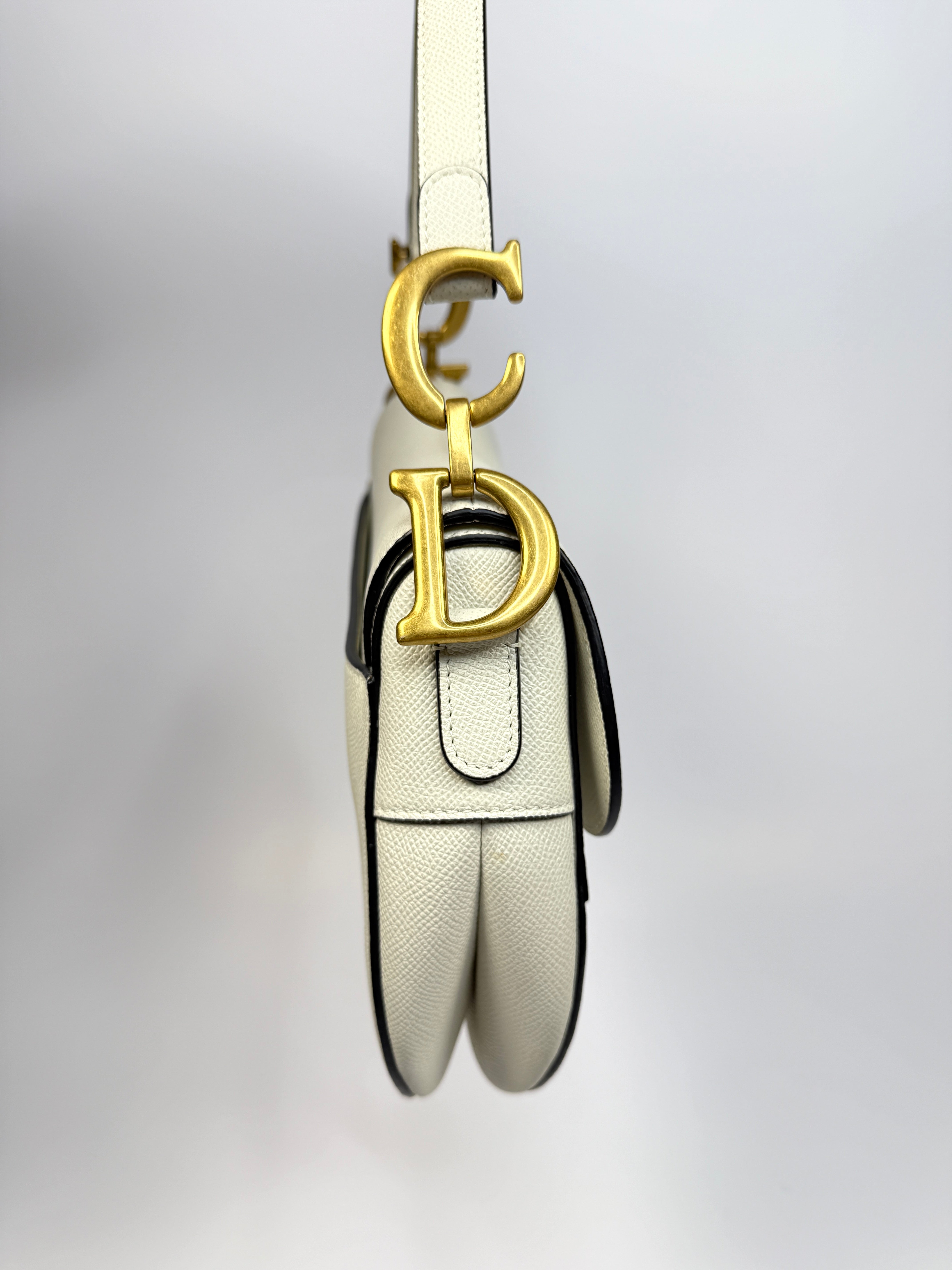 Christian Dior Saddle Bag In Latte