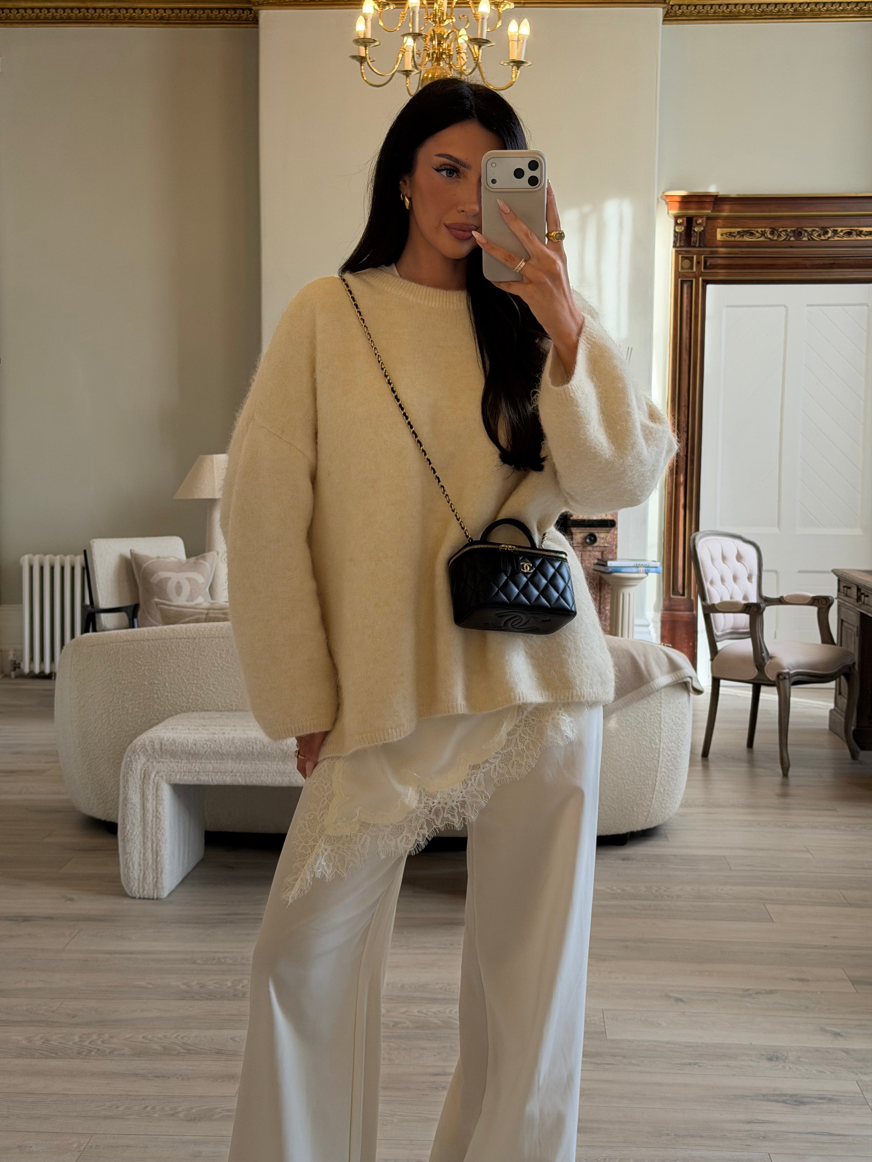 Chanel Vanity Trendy Top Handle In Black Lambskin With Gold Hardware In Excellent Condition. Authentic and Preloved. 