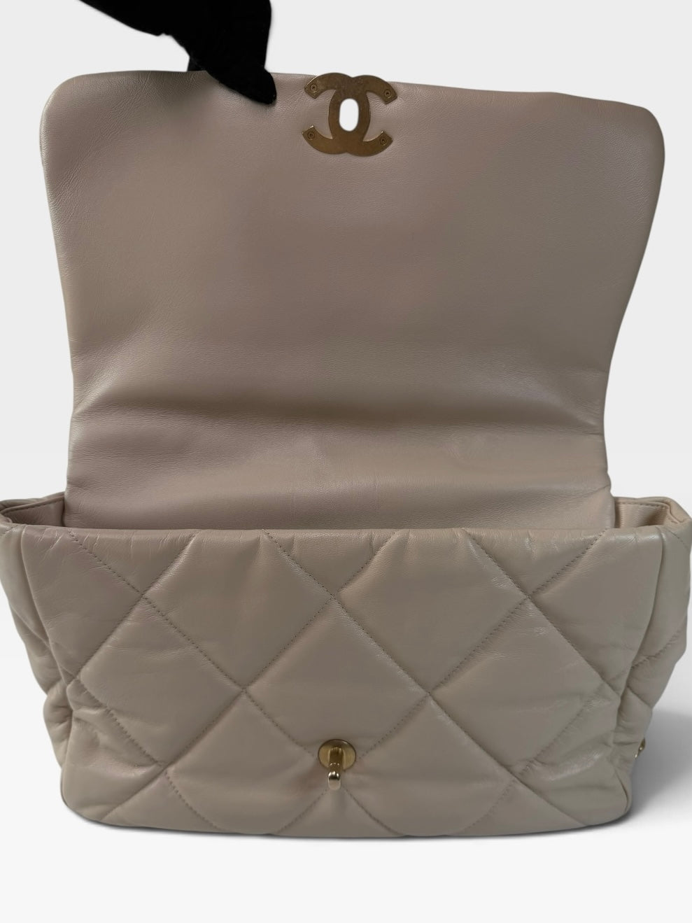 Chanel 19 Maxi In Cream Lambskin Leather With Mixed Hardware. 100% authentic and preloved in excellent condition