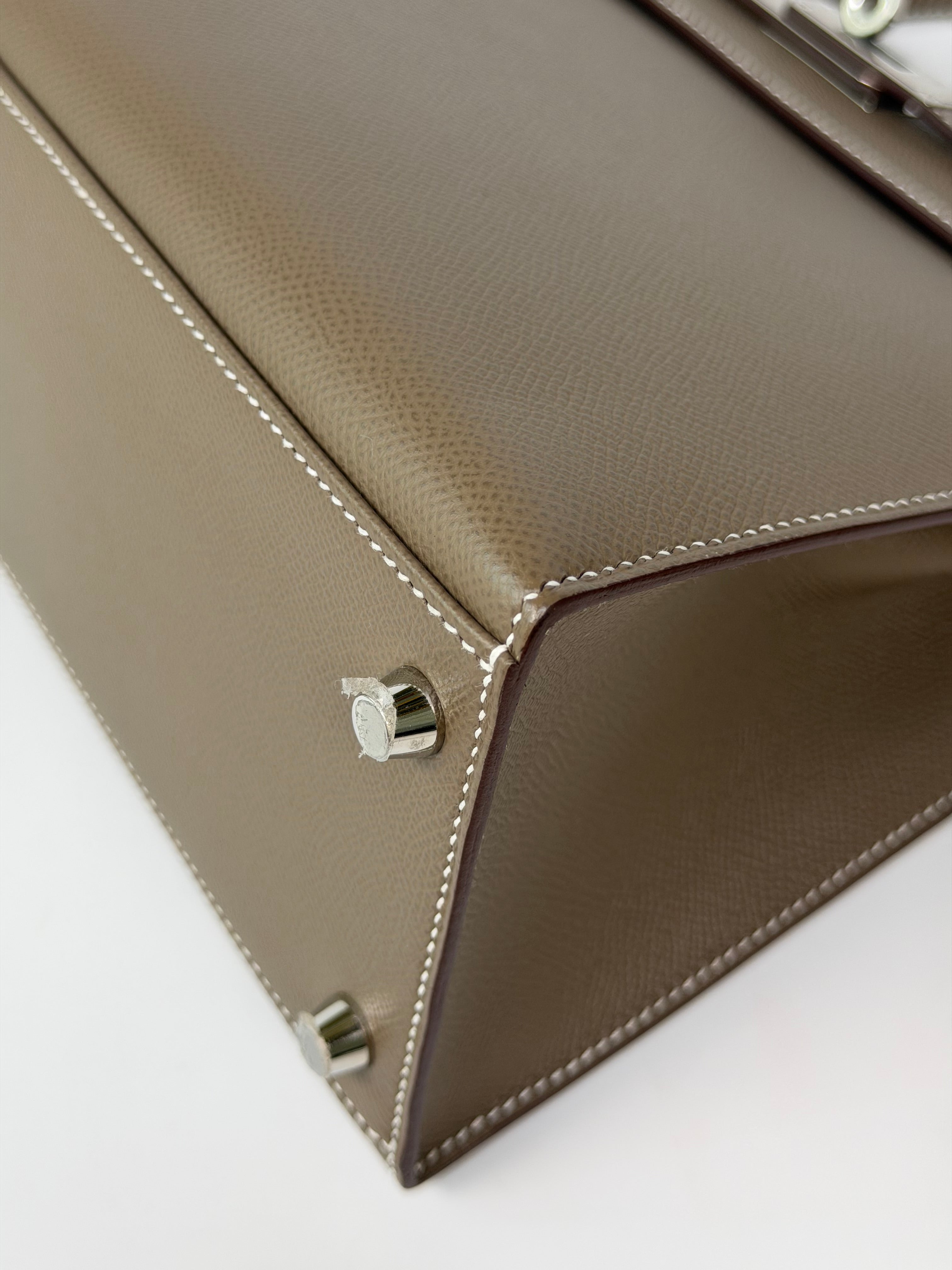 Hermès Kelly 28 In Etoupe Epsom Leather With Palladium Hardware
