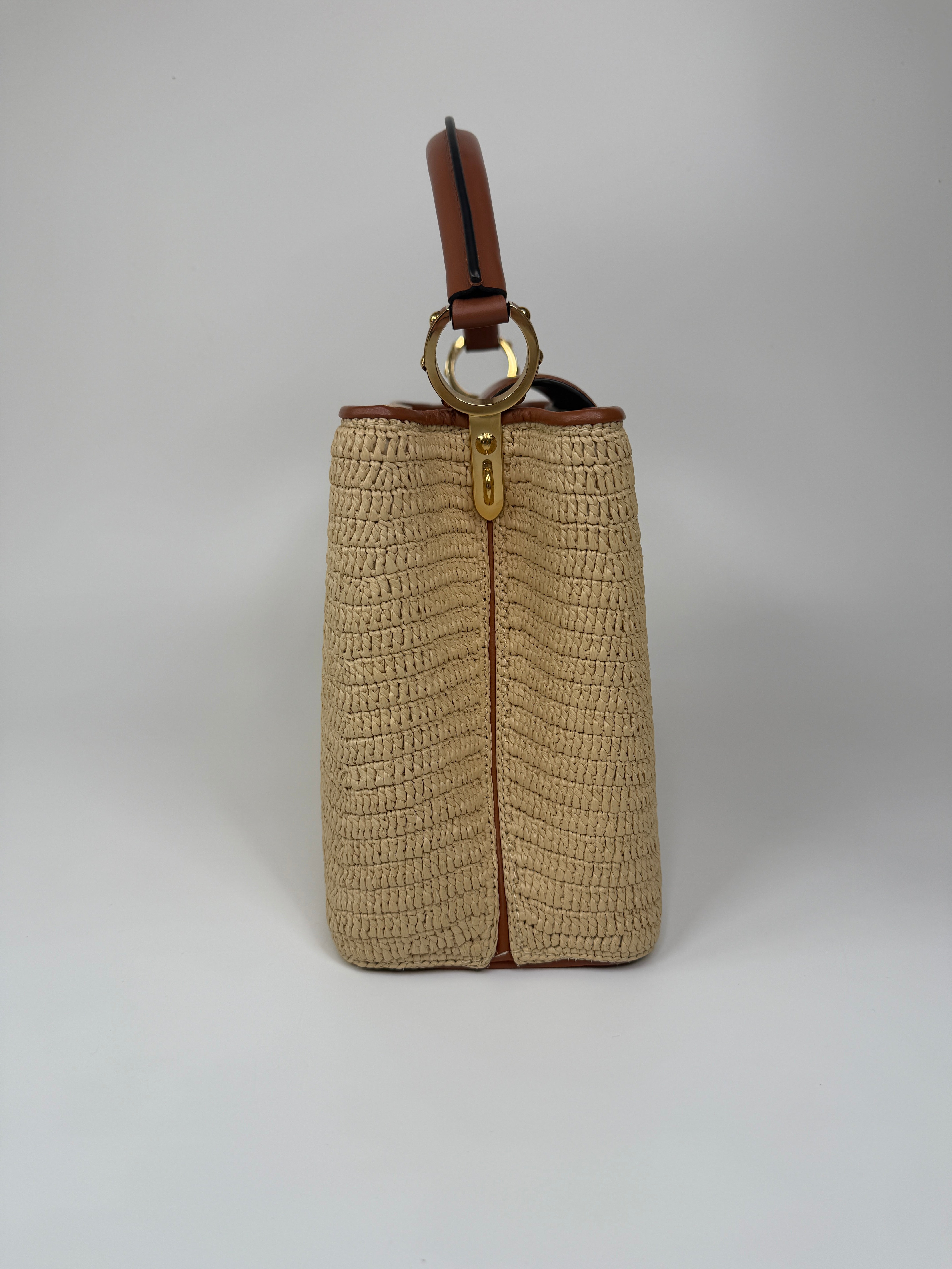 Louis Vuitton Capucines MM Bag In Raffia. Excellent Preloved condition. 100% Authenticity guarantee. 