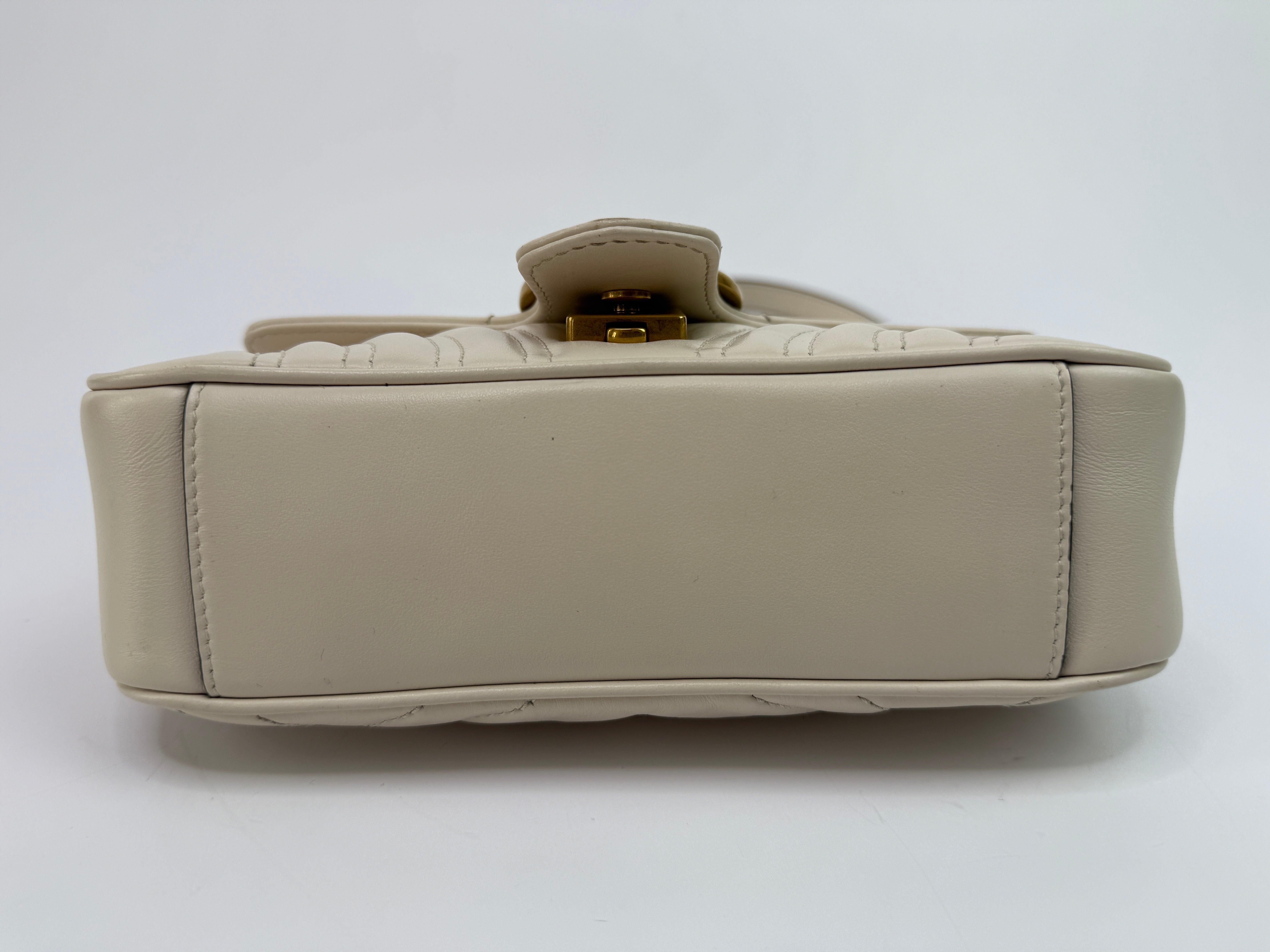 Gucci GG Small Marmont Matelasse Shoulder Bag