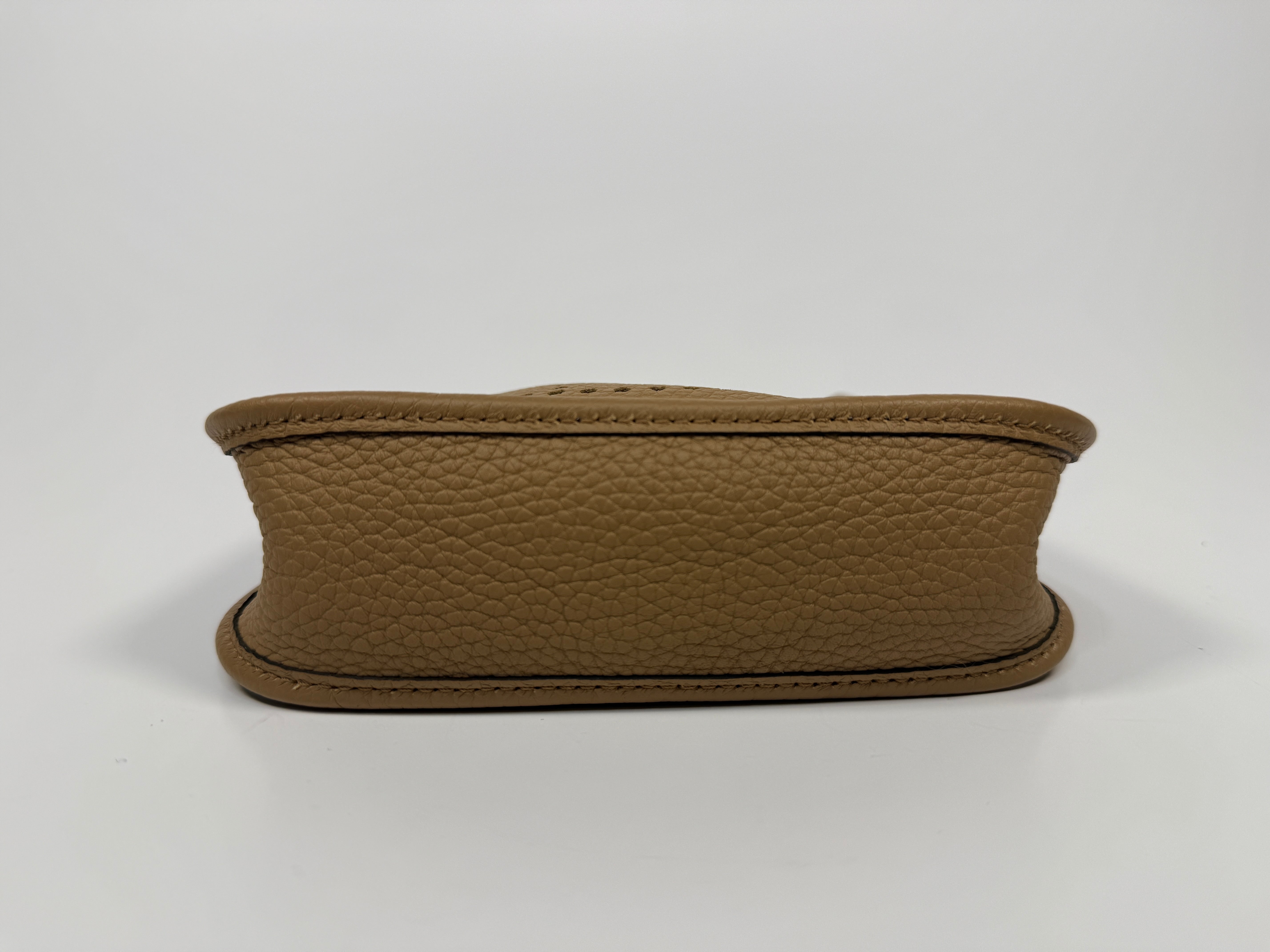 Hermès Evelyne TPM In Chai Clemence Leather With Gold Hardware. Authentic and preloved in excellent condition.