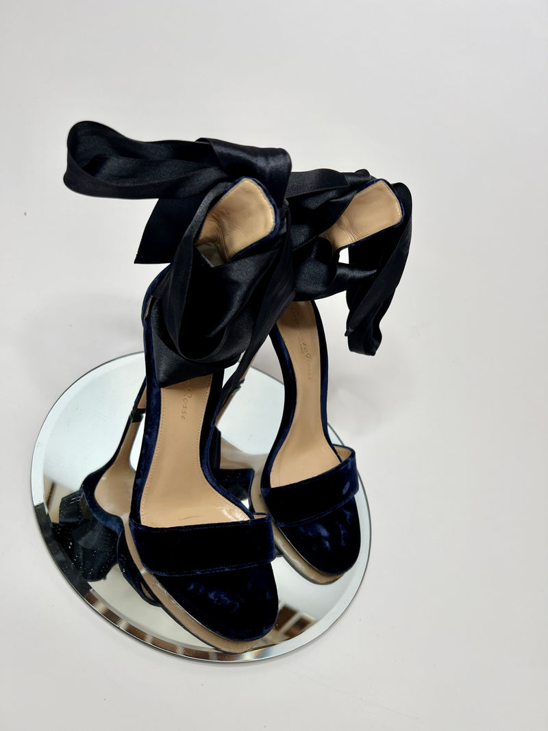 Gianvito Rossi Heels (Size 36/ UK 3 )