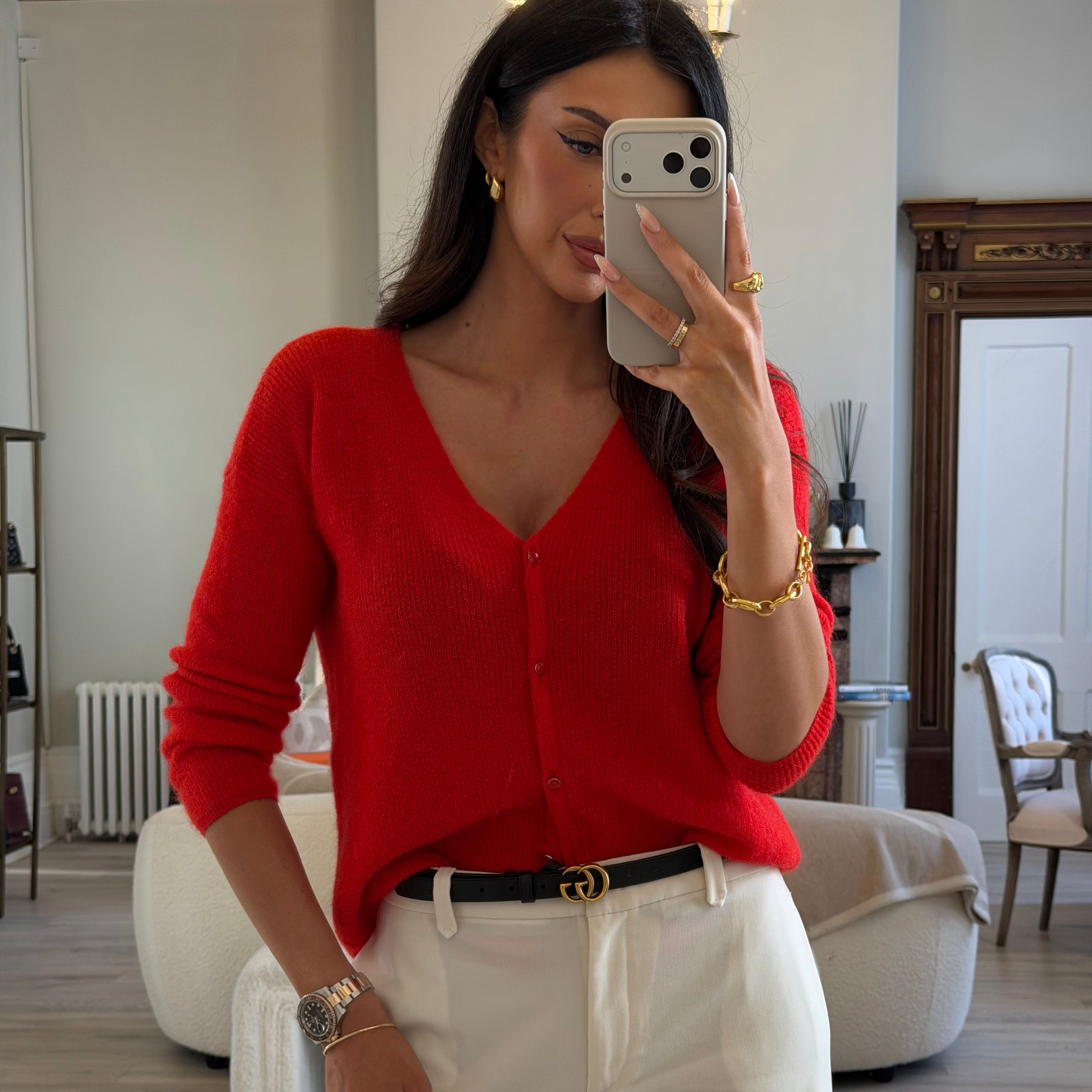 Gucci GG Black Leather belt. Authentic and pre loved excellent condition