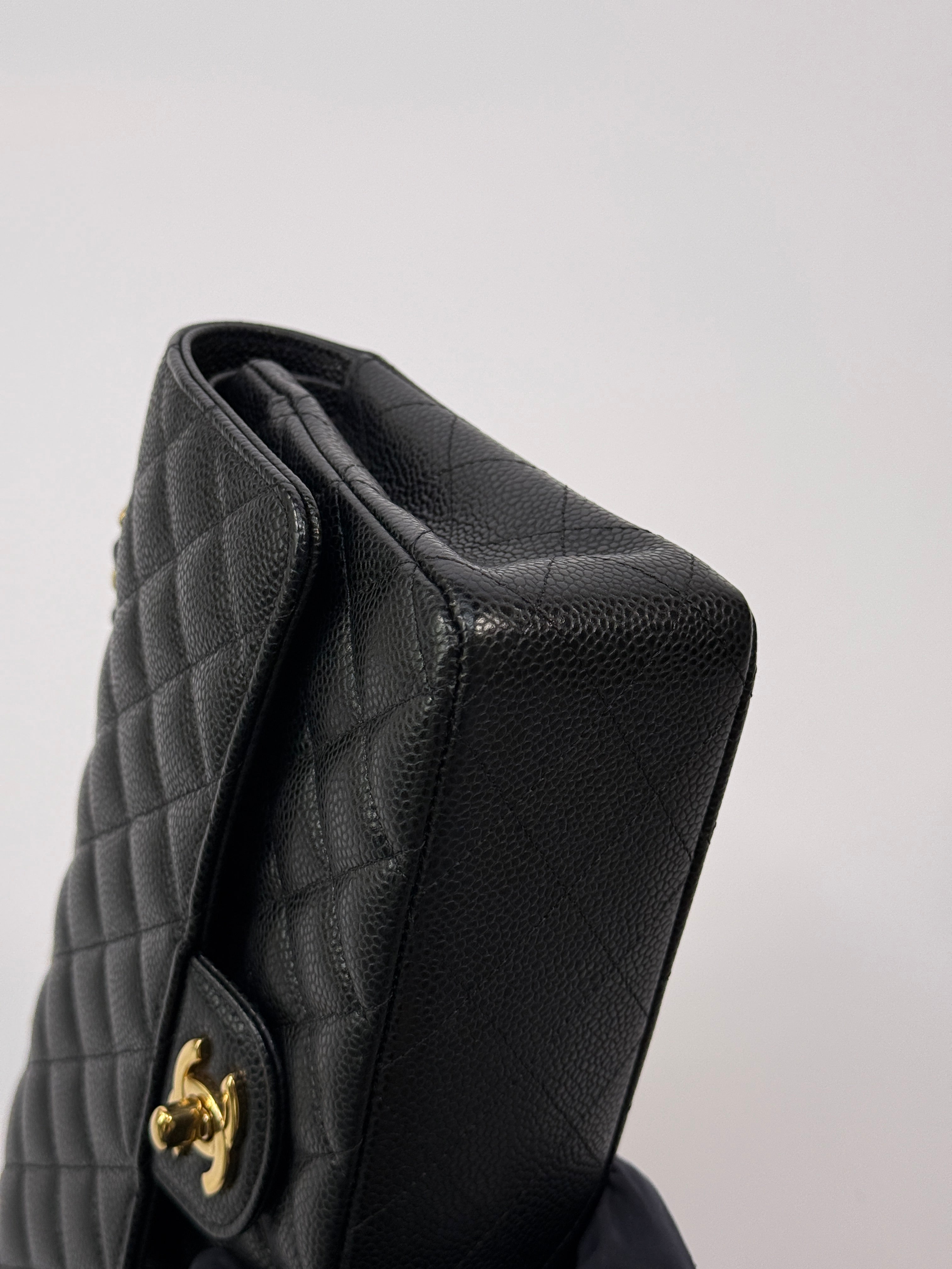 Chanel Medium Classic Double Flap Black Caviar With GHW