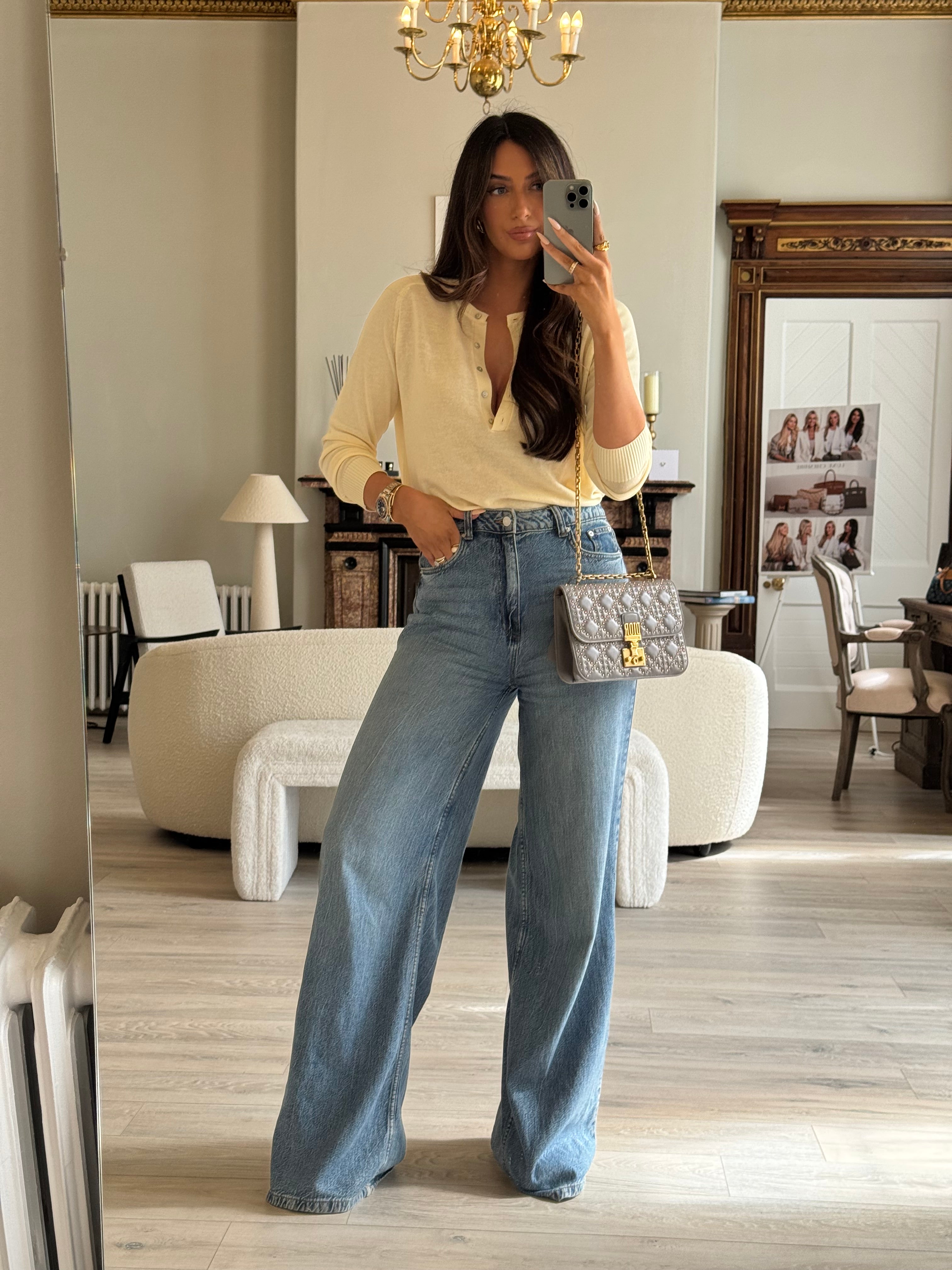 Christian Dior Lambskin Cannage Studded Dioraddict Shoulder Bag
Pre Loved & Authentic 