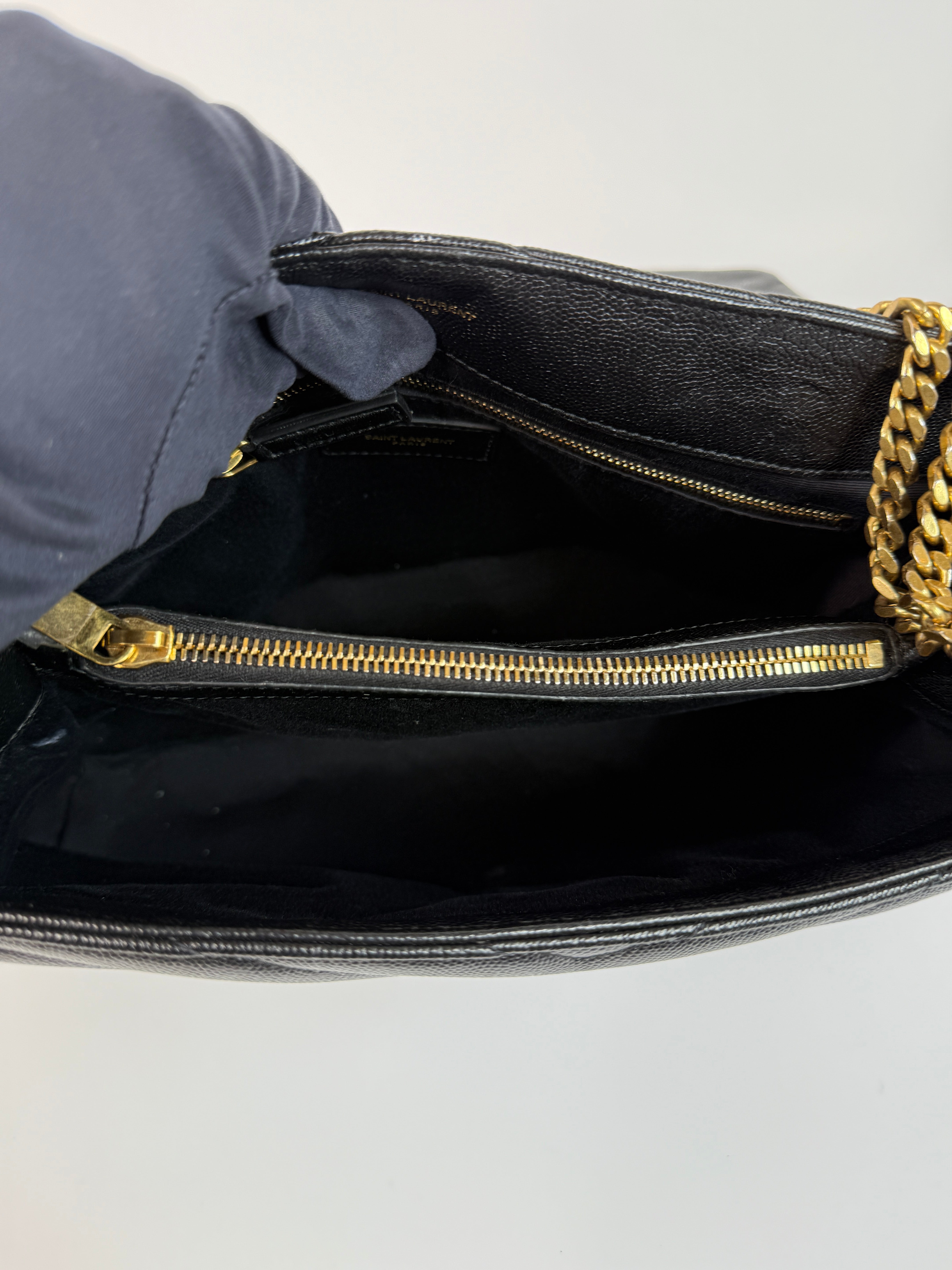 Saint Laurent Medium Grain De Poudre Loulou Shoulder Bag