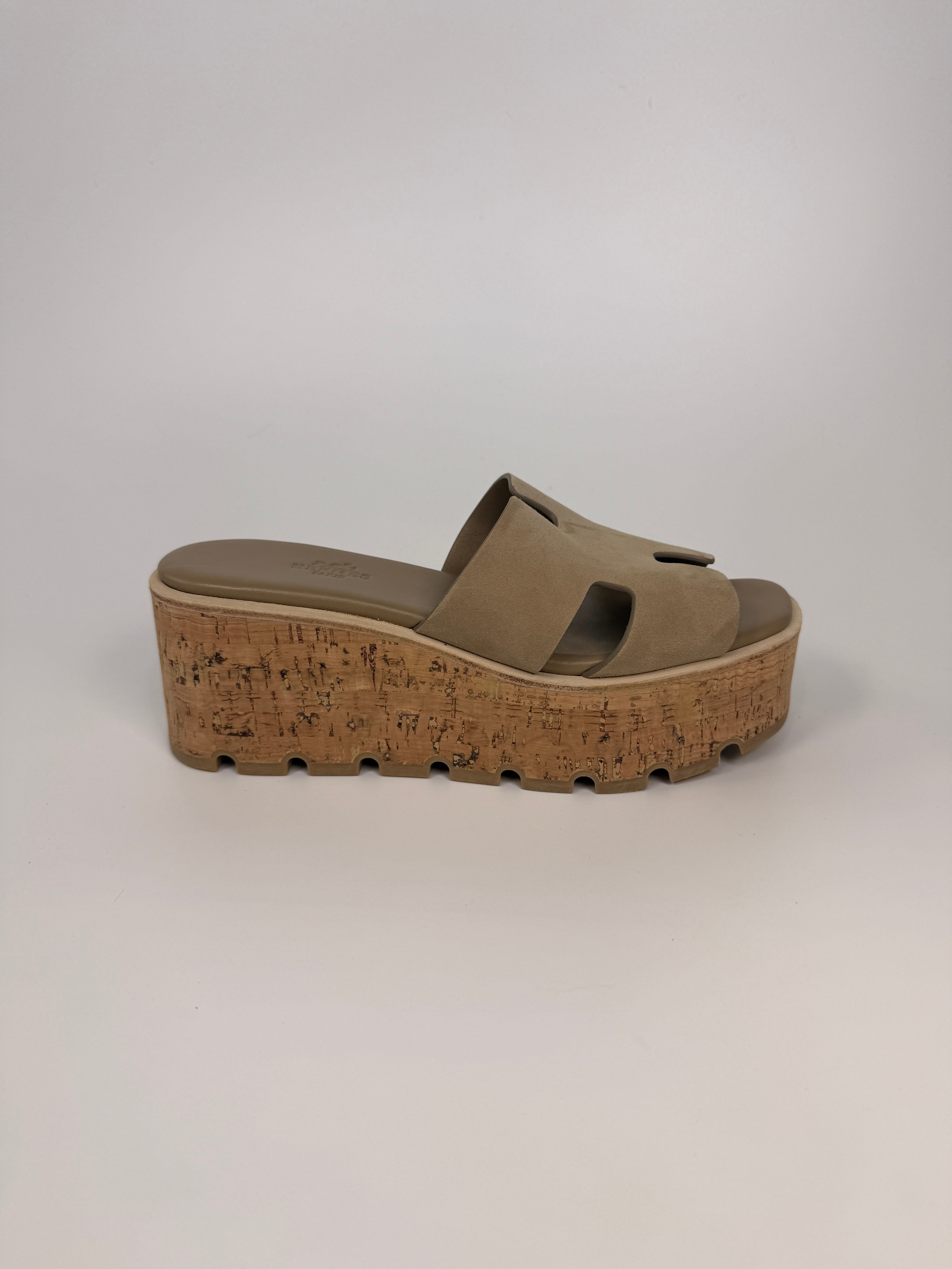 Hermès Eze 30 Sandals In Natural Brown (EU37/ UK4)