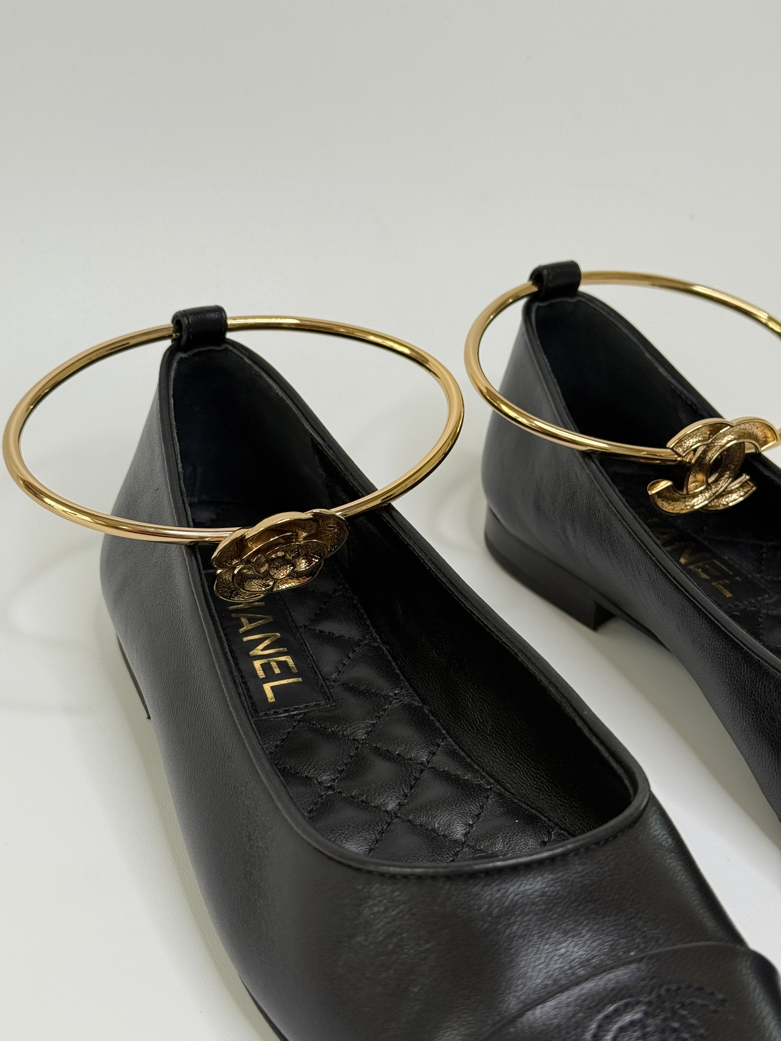 Chanel Ballet Pumps In Black Quilted Lambskin Leather (Size 38/UK5)