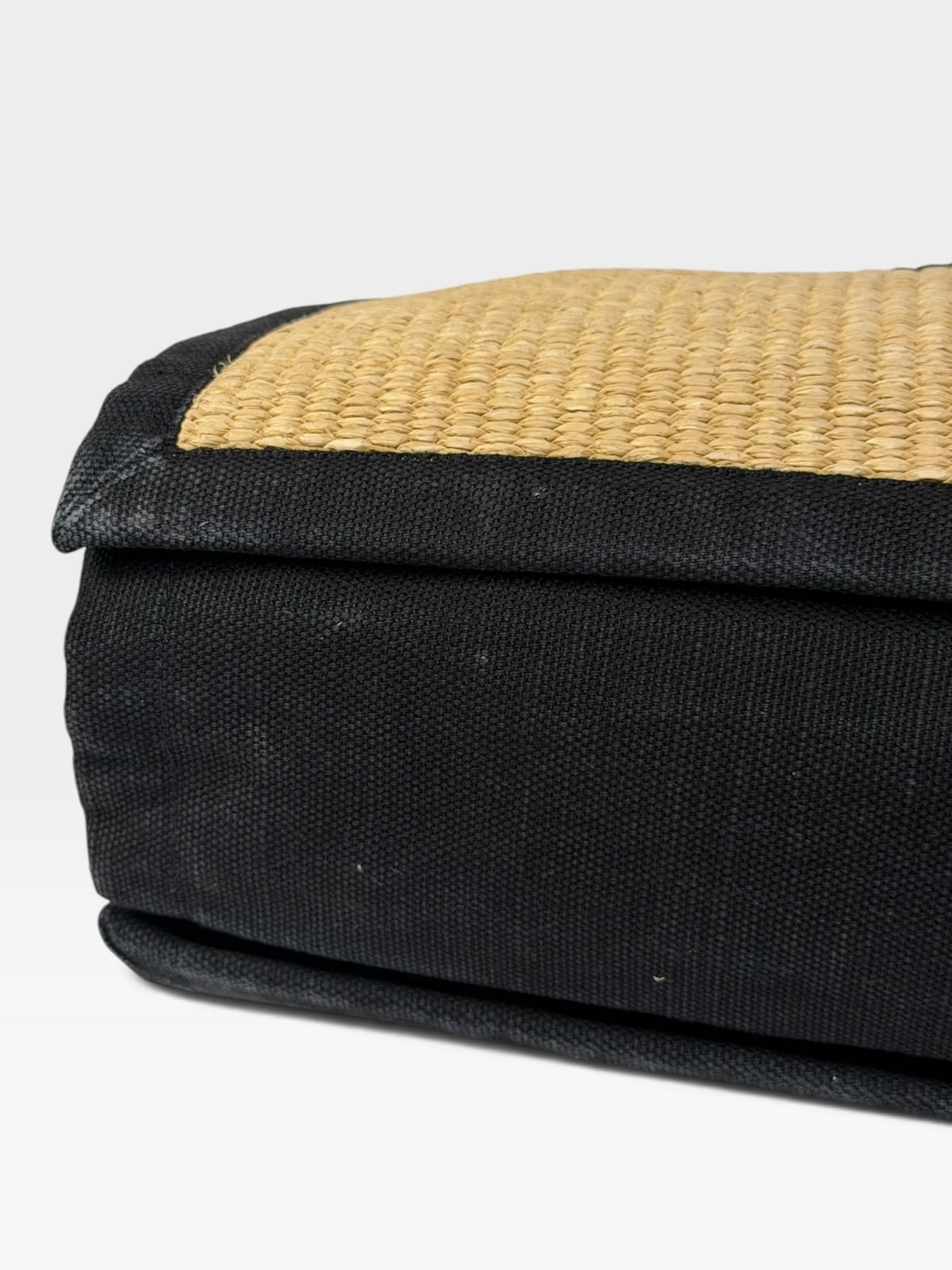 Saint Laurent Rive Gauche Tote In Natural and Black Raffia. 100% authentic and preloved in excellent condition