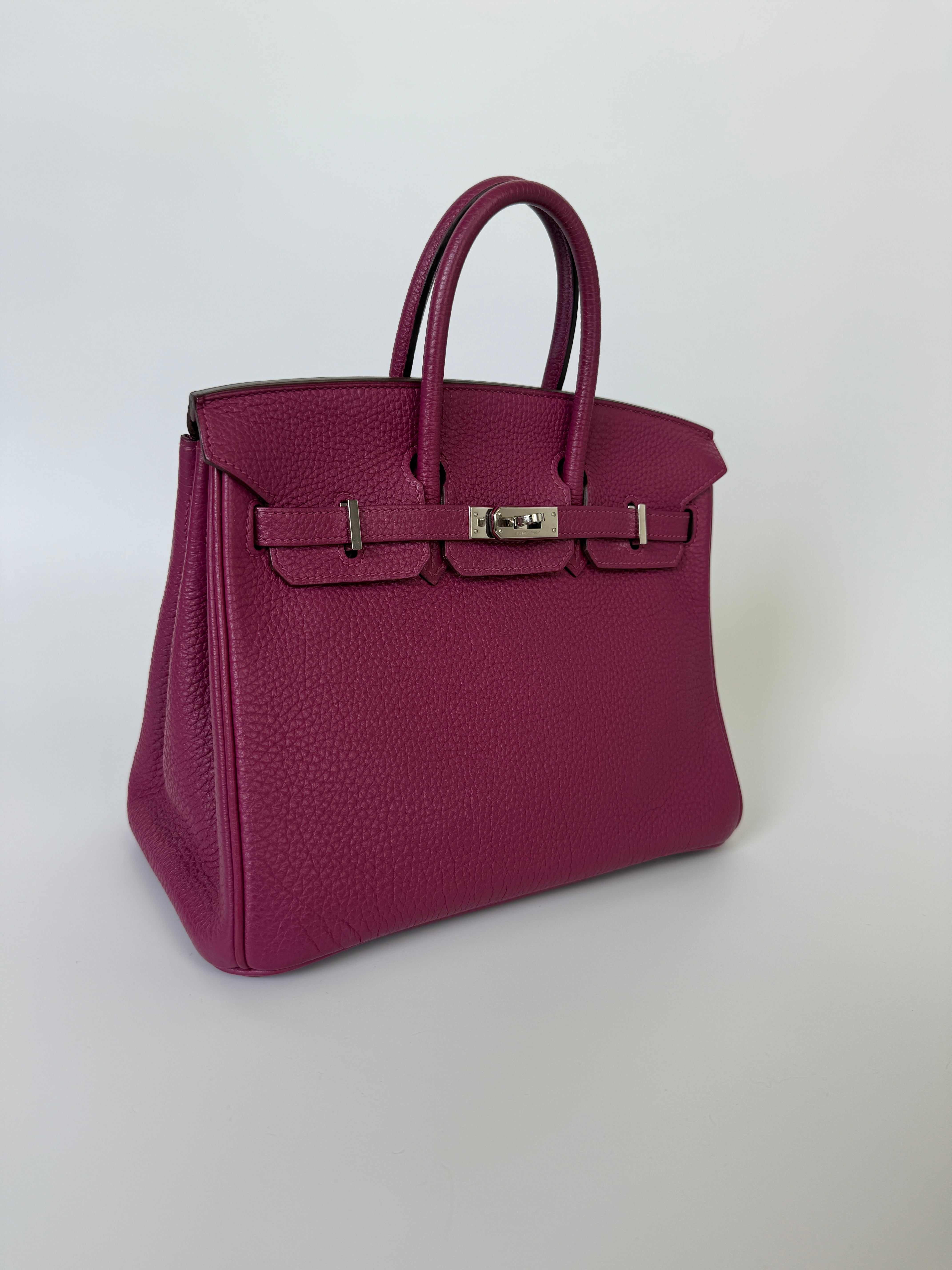 Authentic pre-loved Hermès Birkin 25 In Tosca Clemence Leather. Excellent condition, verified by Luxe Cheshire. Trusted designer resale.